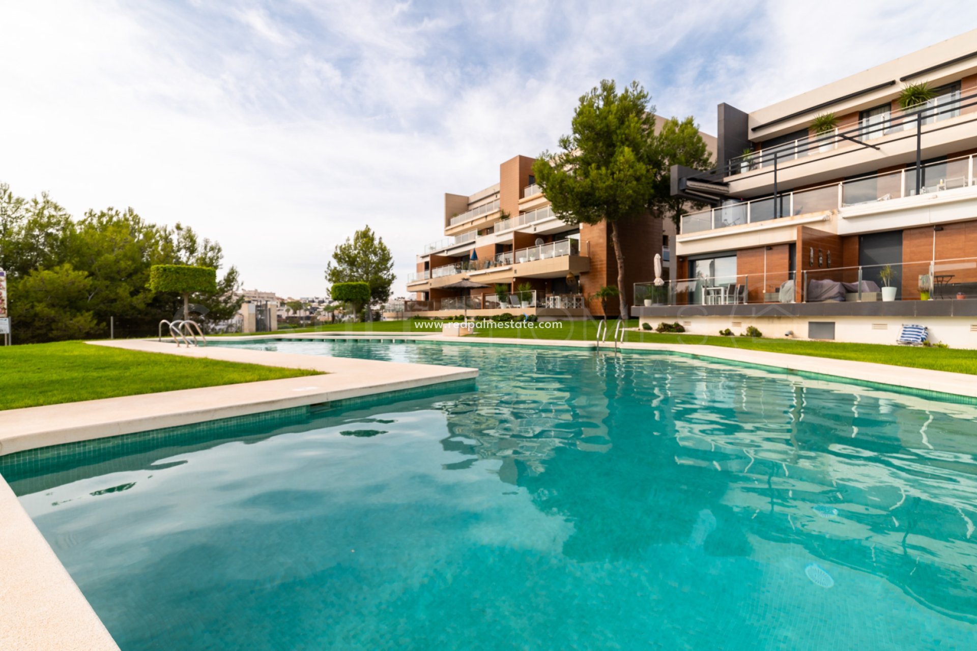 Resale - Apartment -
Orihuela Costa - Villamartín