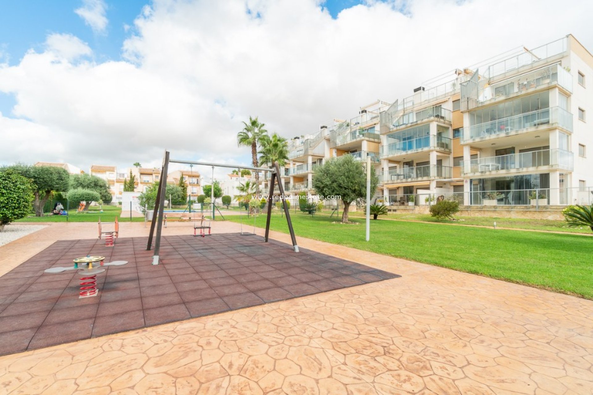 Resale - Apartment -
Orihuela Costa - Villamartín
