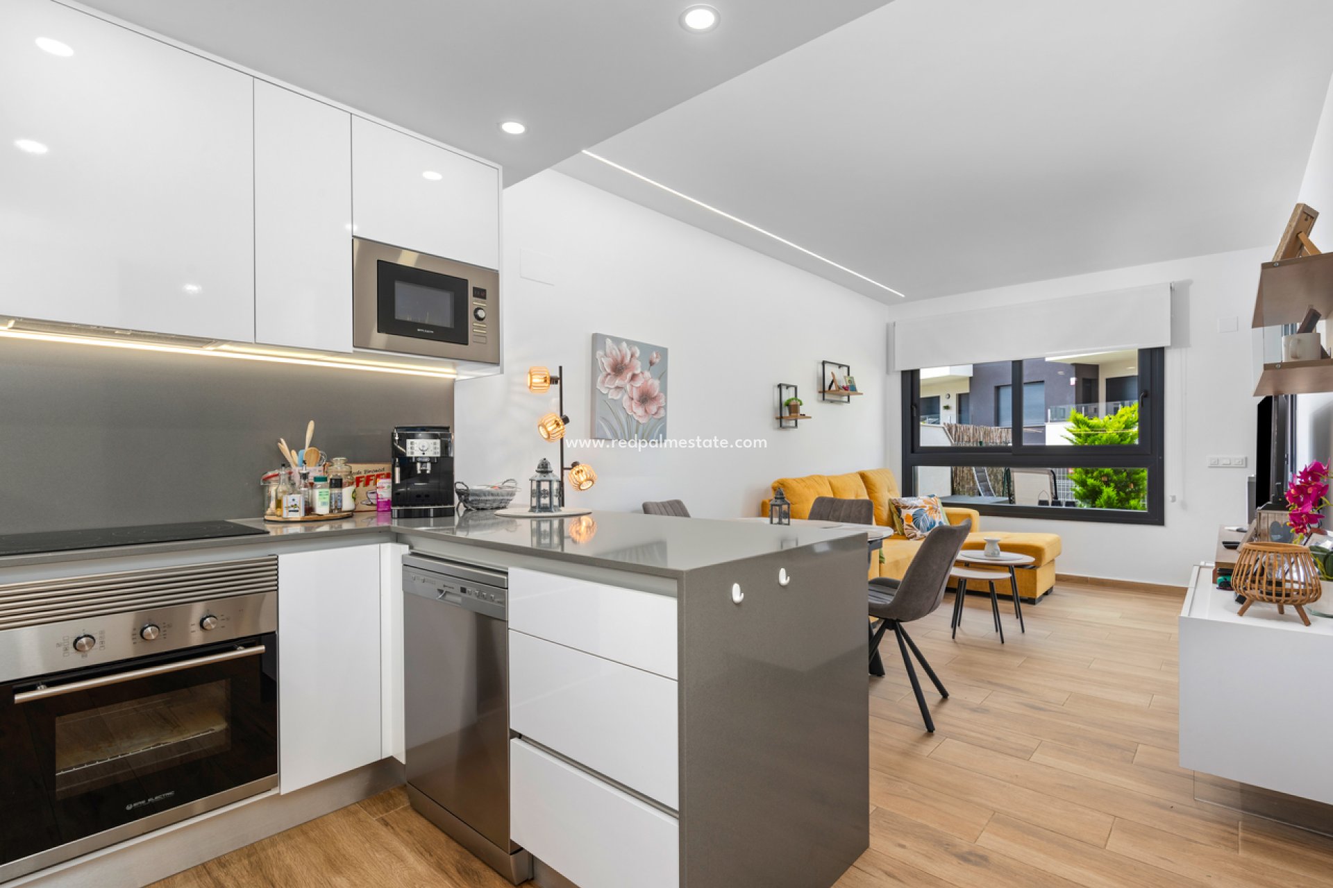 Resale - Apartment -
Orihuela Costa - Villamartín