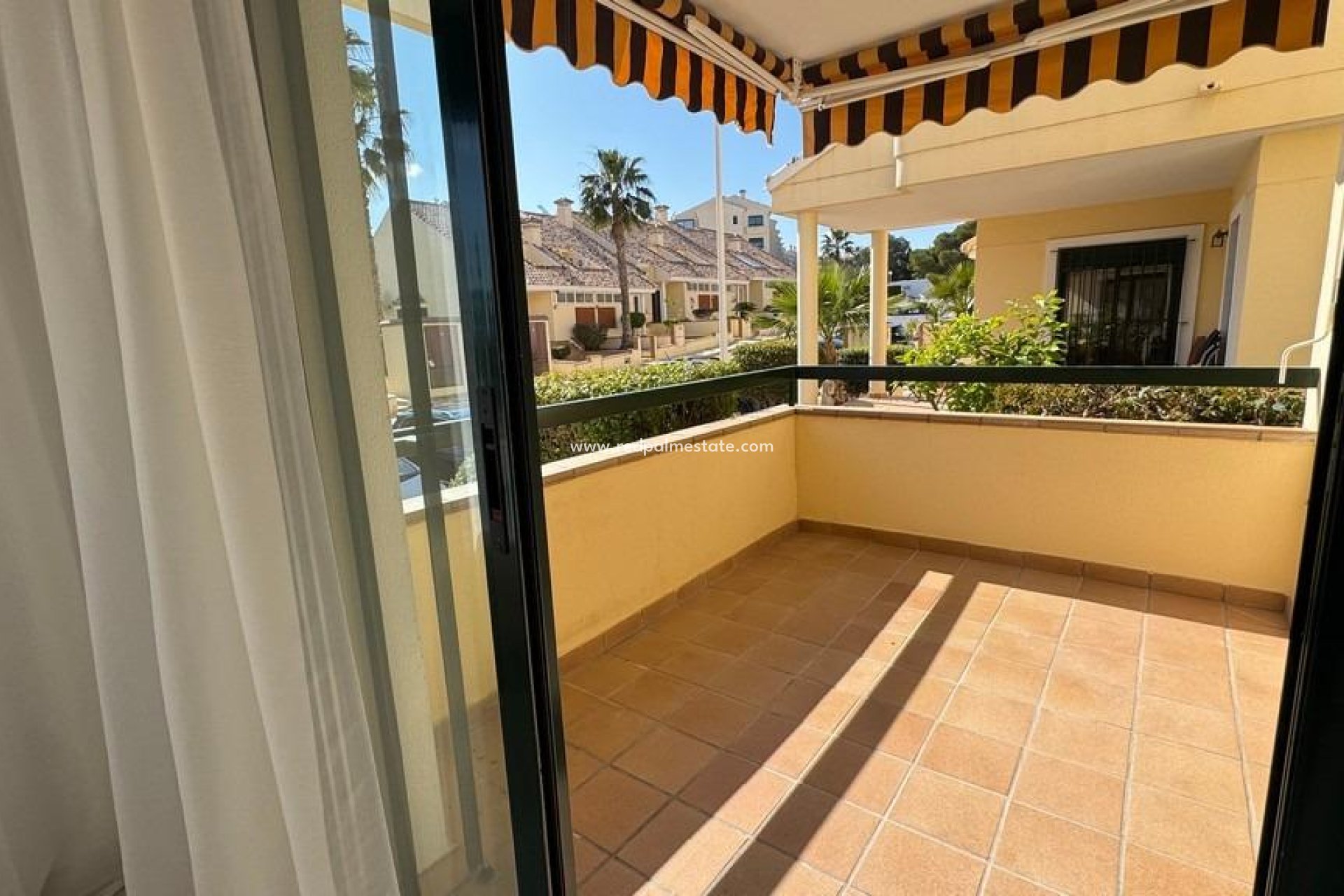 Resale - Apartment -
Orihuela Costa - Villamartín