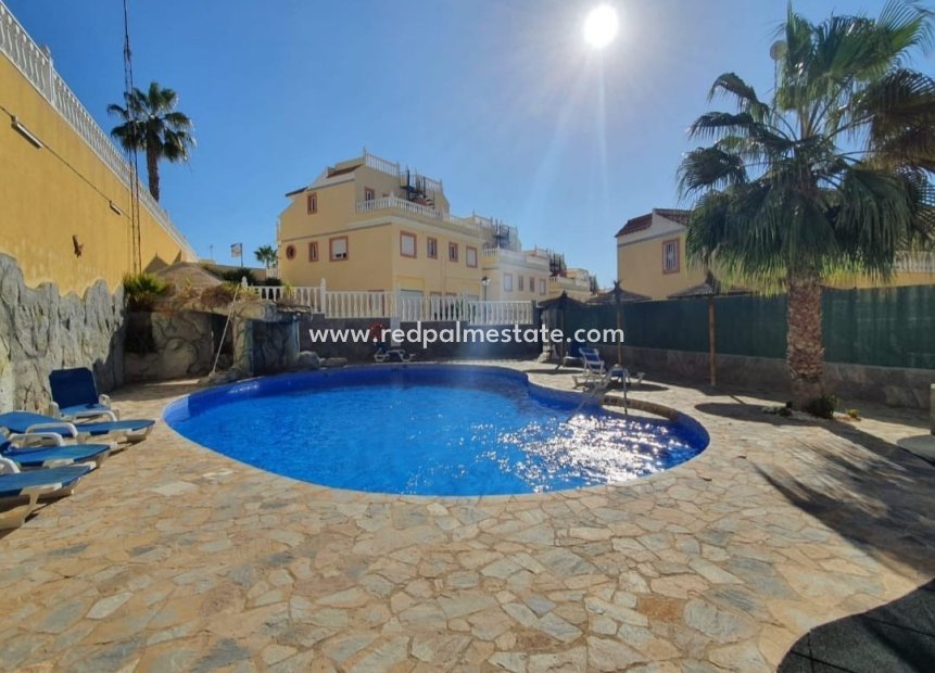 Resale - Apartment -
Orihuela Costa - Villamartín