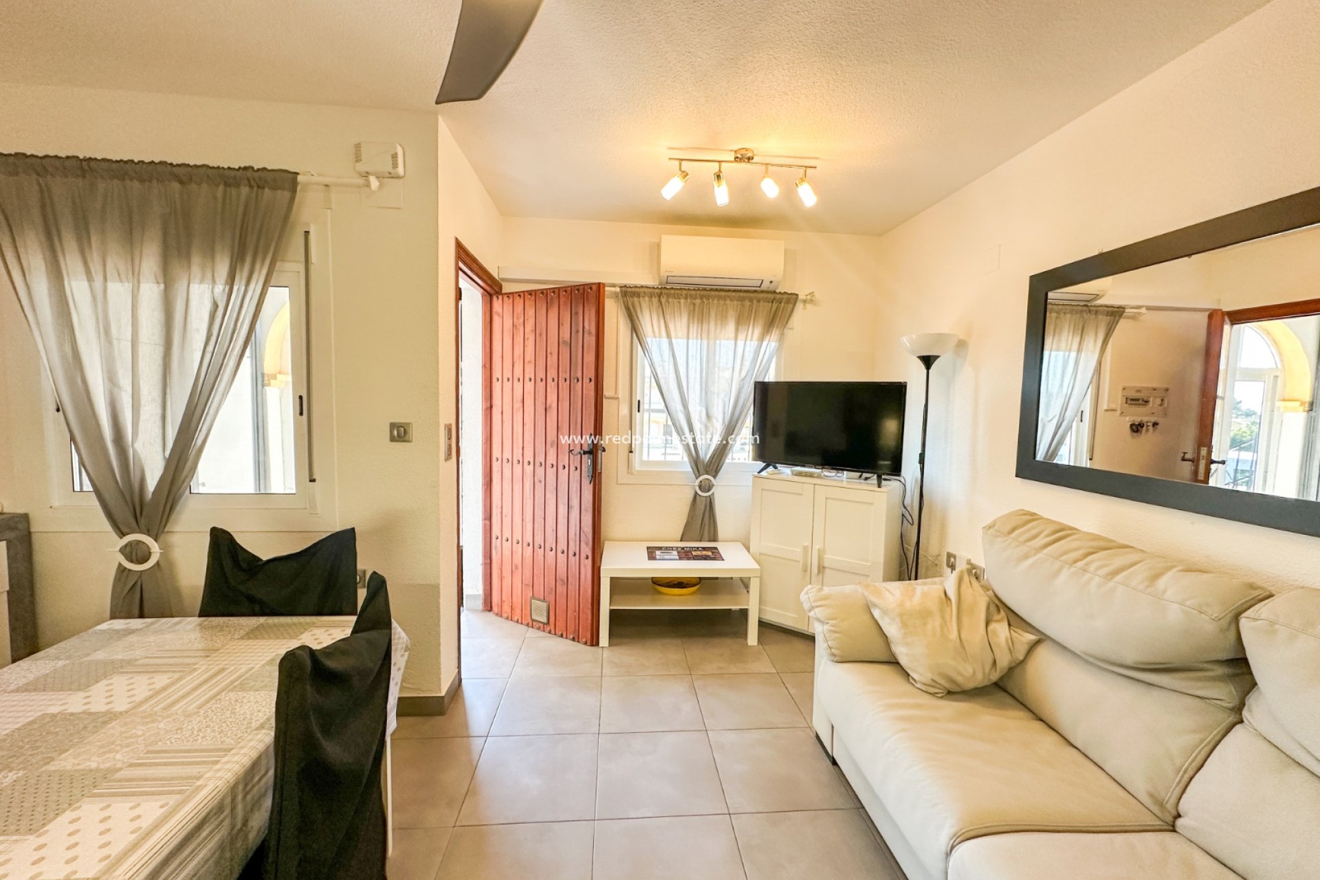 Resale - Apartment -
Orihuela Costa - Villamartín