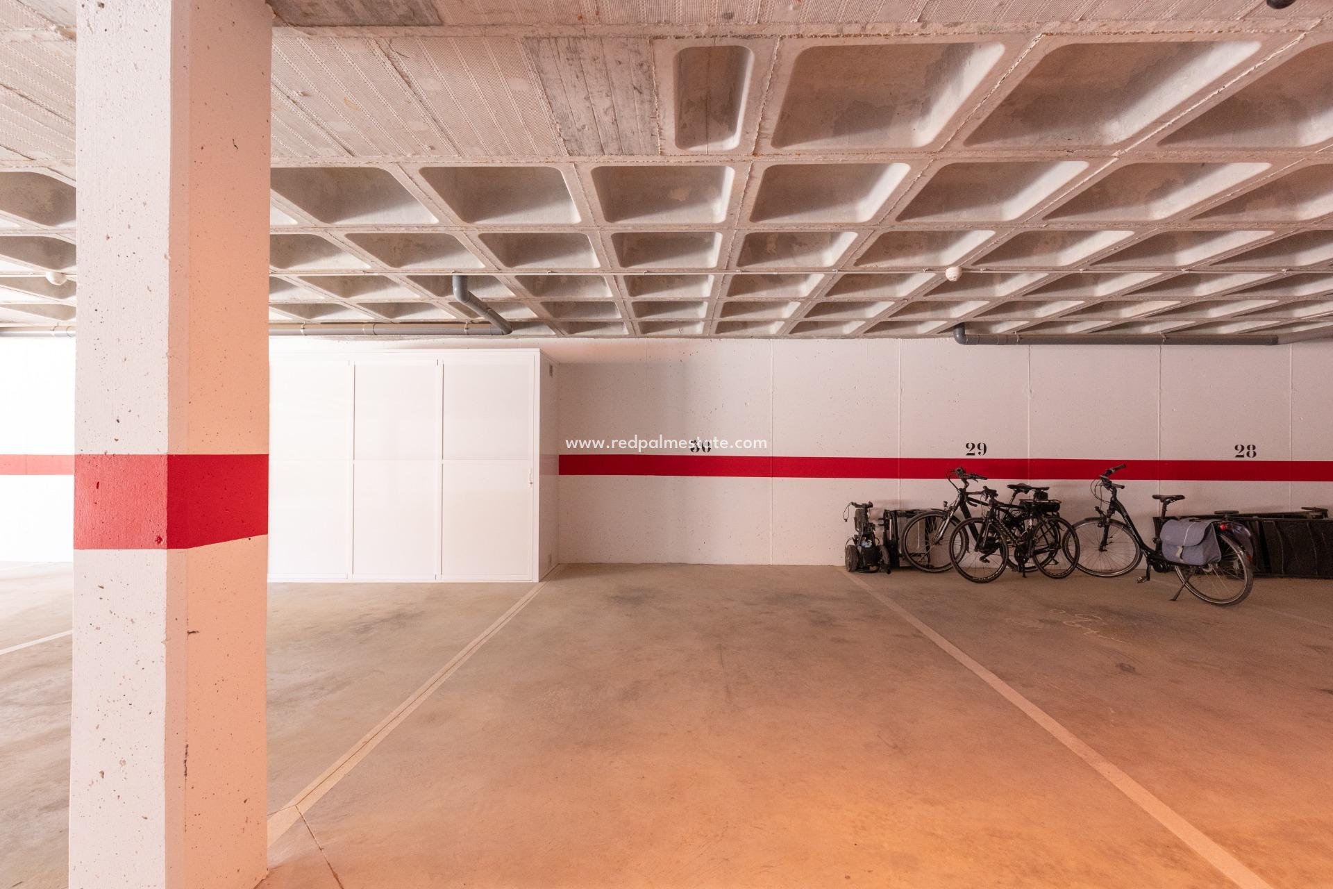 Resale - Apartment -
Orihuela Costa - Villamartín