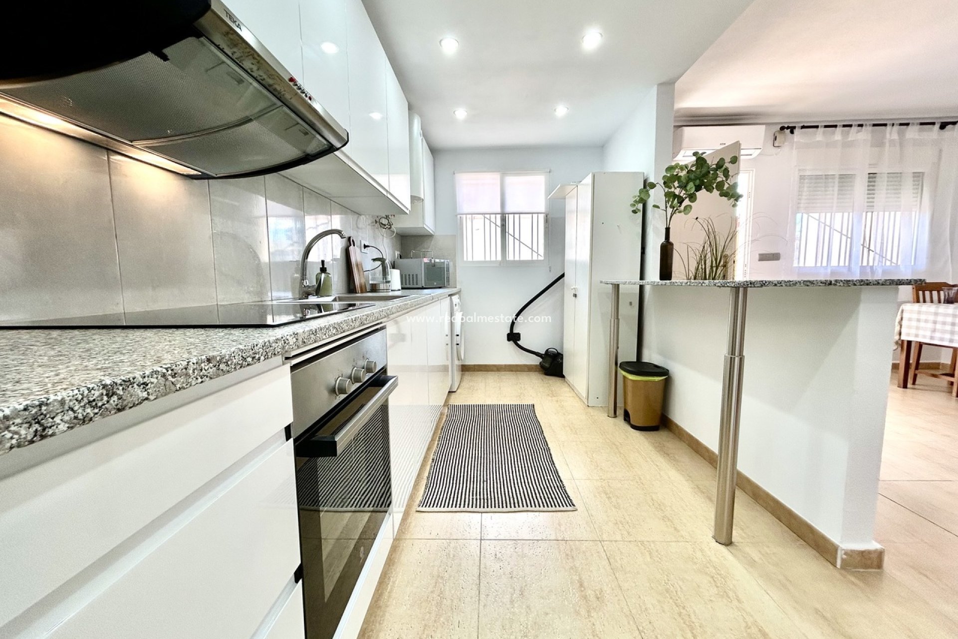 Resale - Apartment -
Orihuela Costa - Villamartín