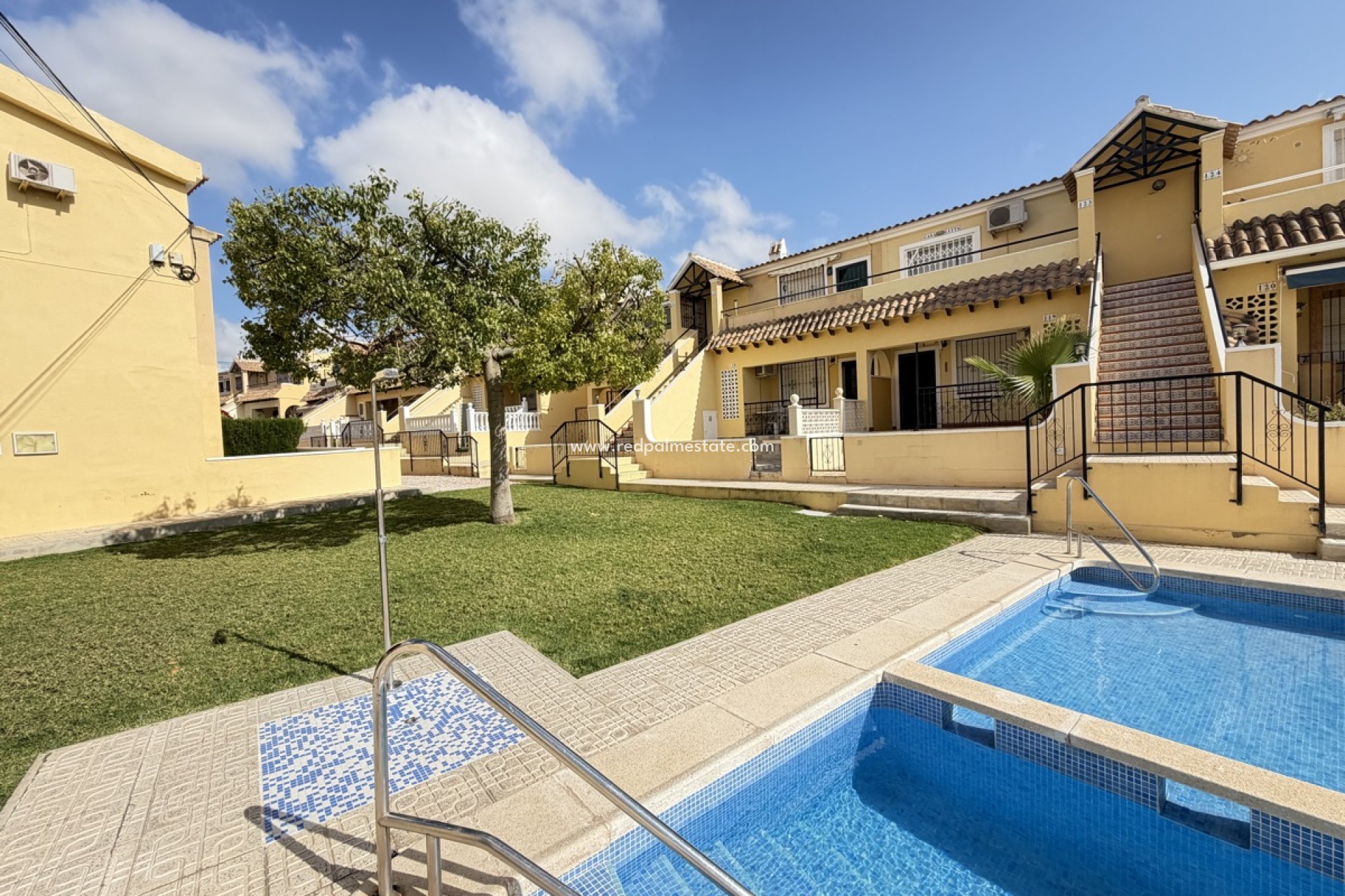Resale - Apartment -
Orihuela Costa - Villamartín