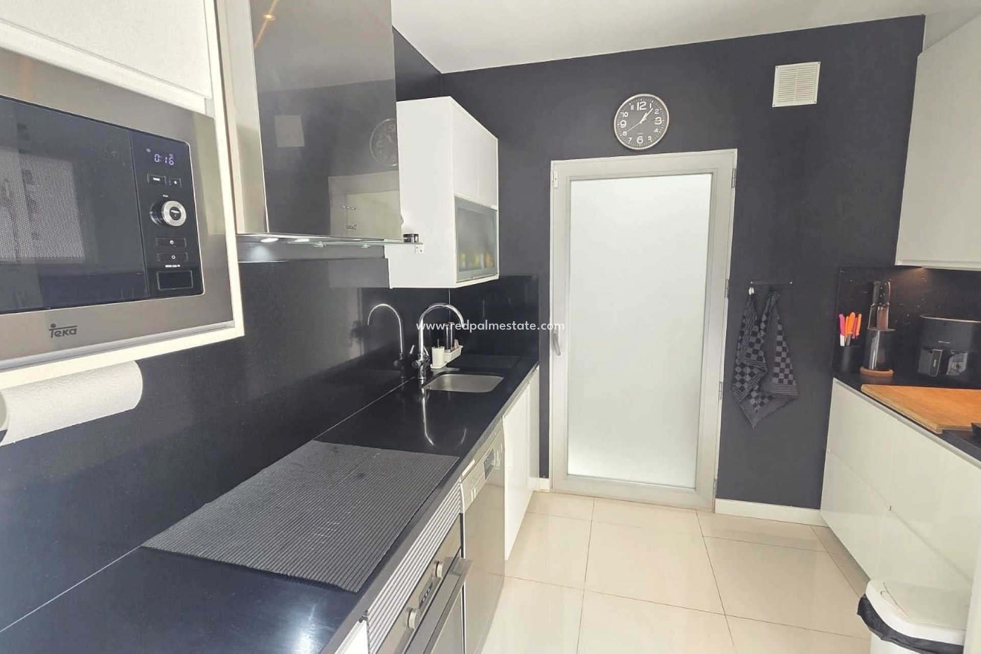 Resale - Apartment -
Orihuela Costa - Villamartín