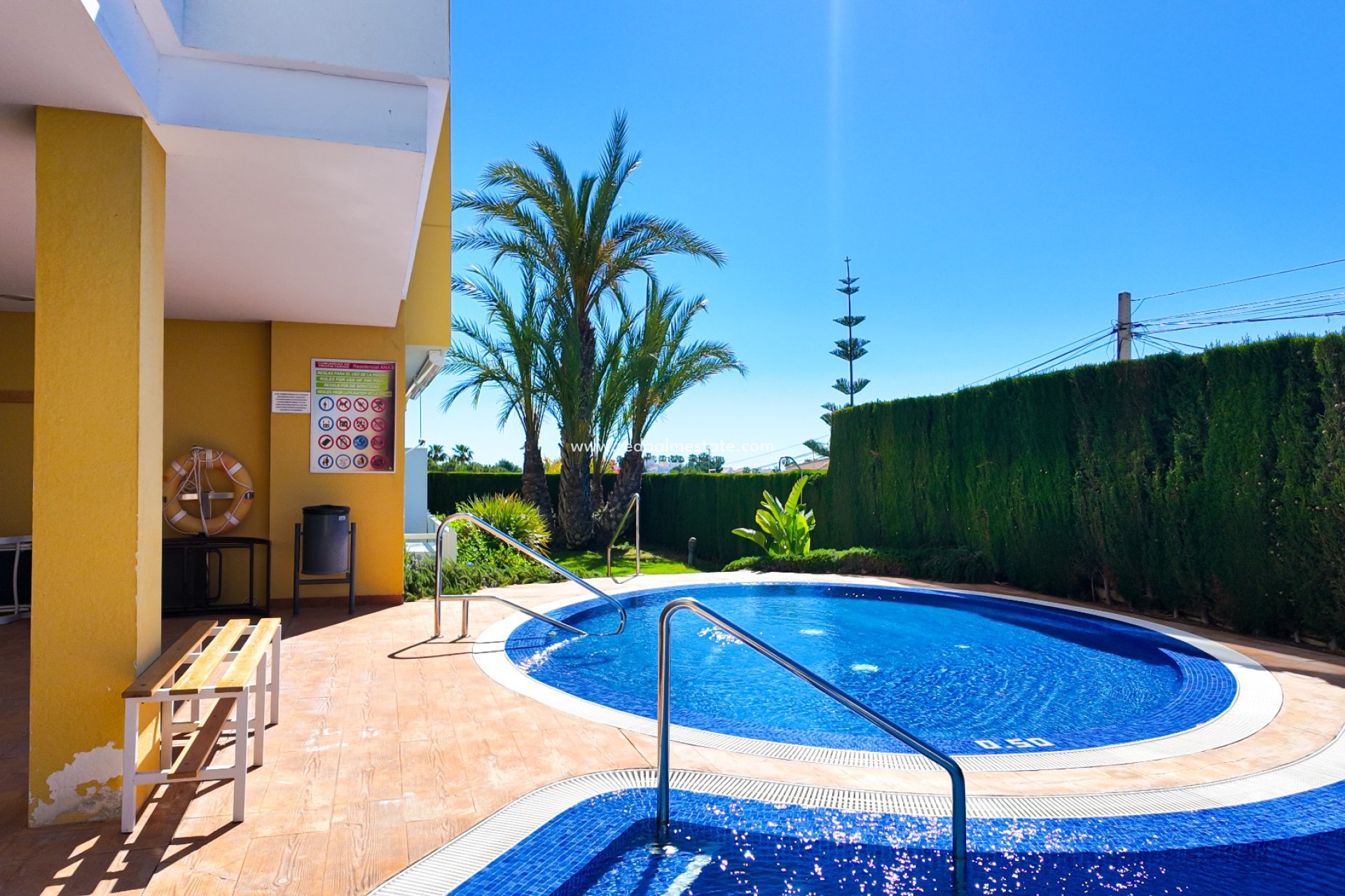Resale - Apartment -
Orihuela Costa - Villamartín