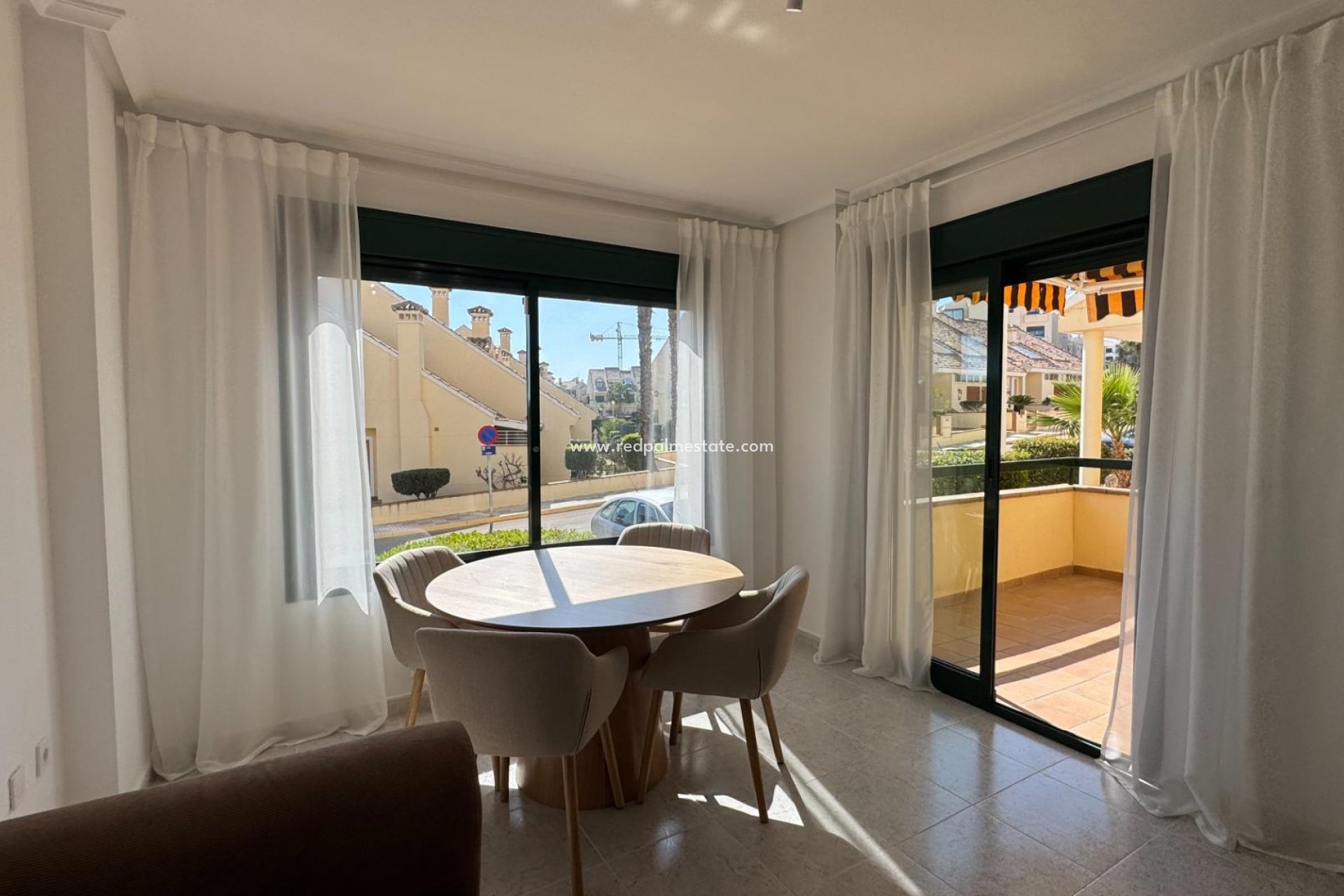 Resale - Apartment -
Orihuela Costa - Villamartín