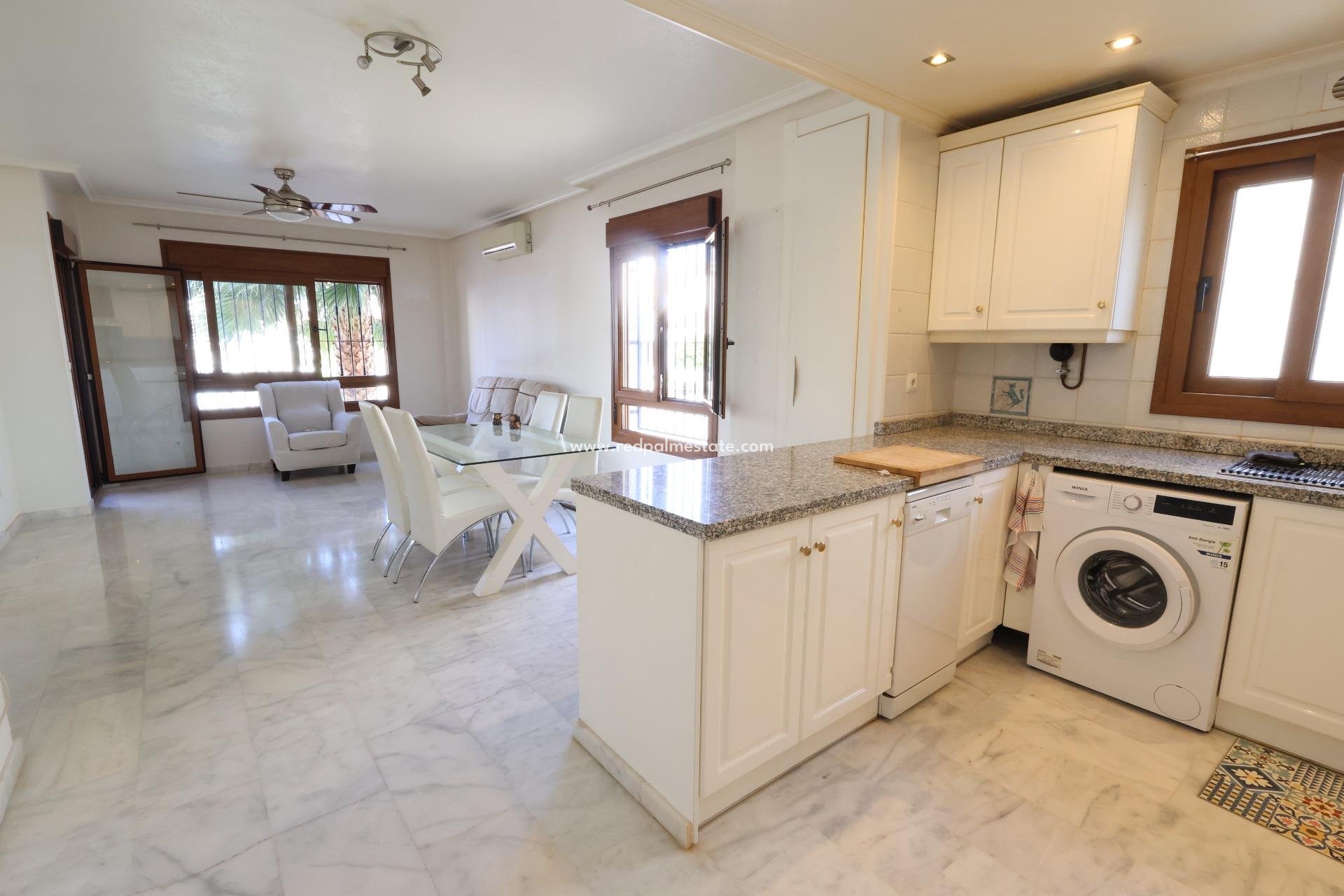 Resale - Apartment -
Orihuela Costa - Villamartín