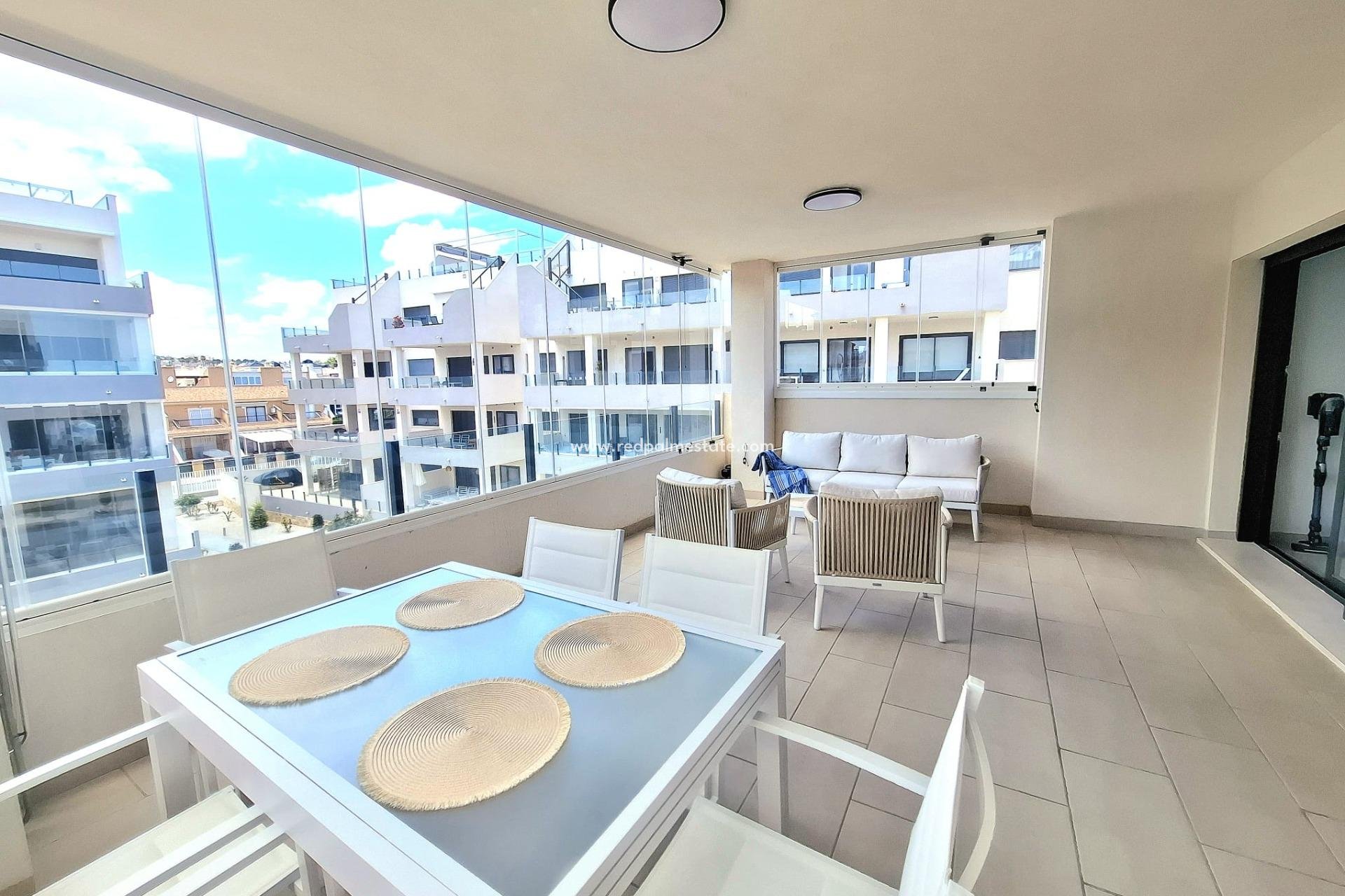 Resale - Apartment -
Orihuela Costa - Villamartín