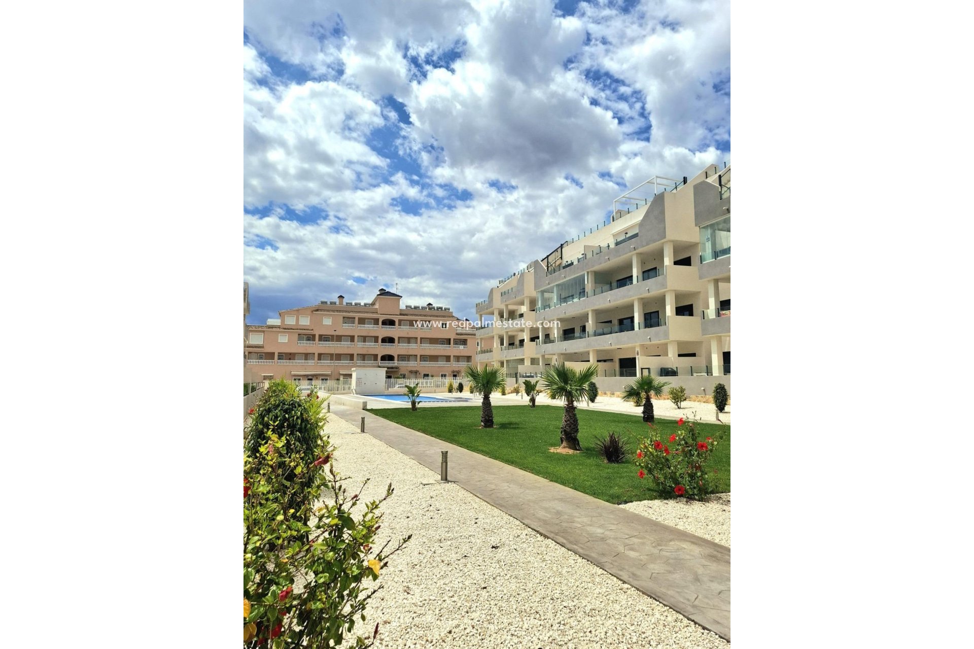 Resale - Apartment -
Orihuela Costa - Villamartín
