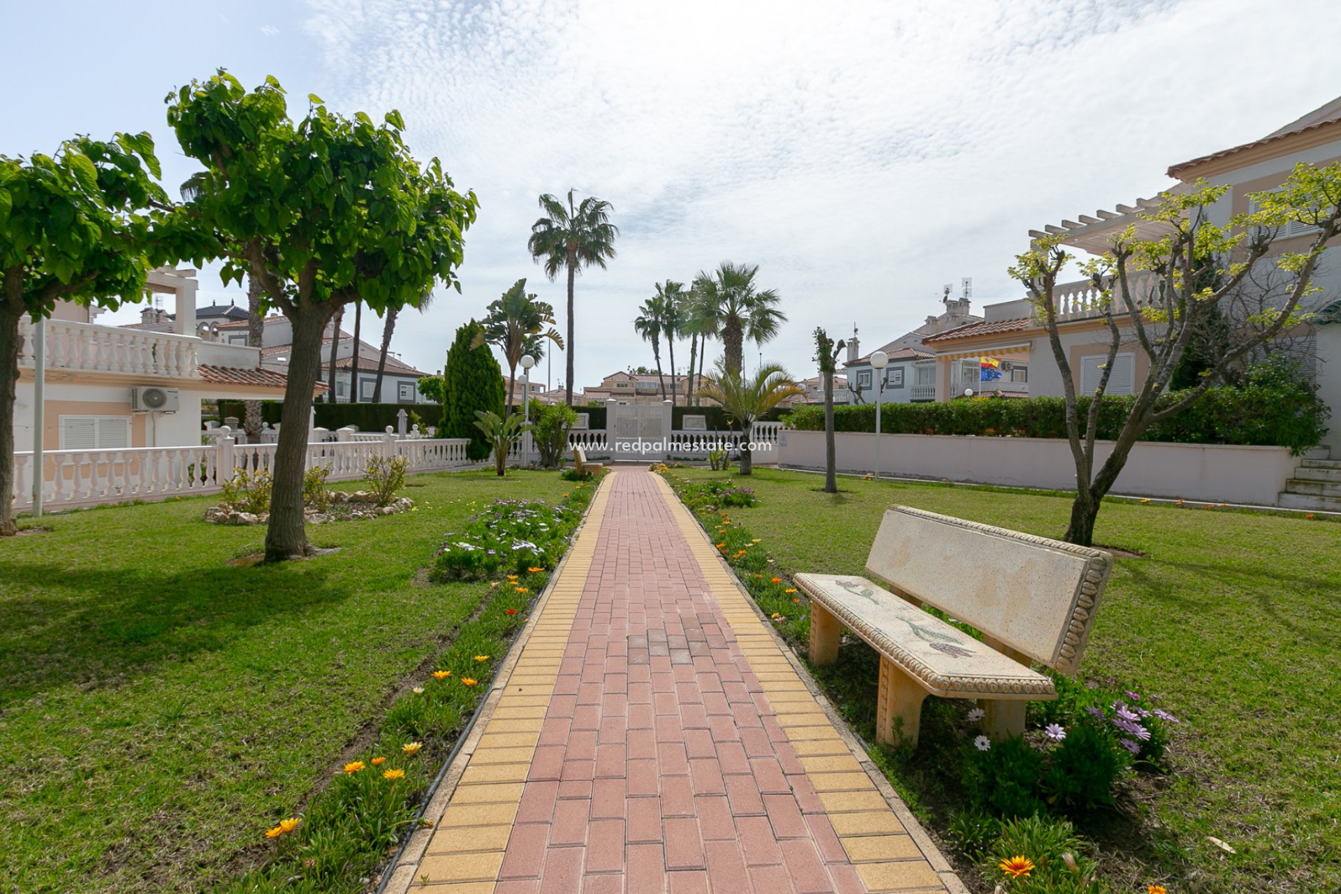 Resale - Apartment -
Orihuela Costa - Zenia Mar
