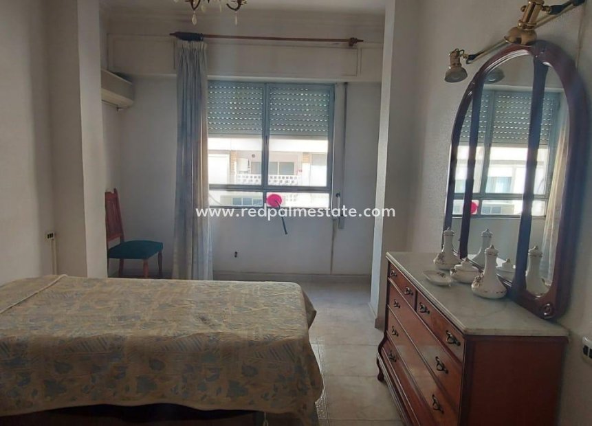 Resale - Apartment -
Orihuela Costa - Zona Centro