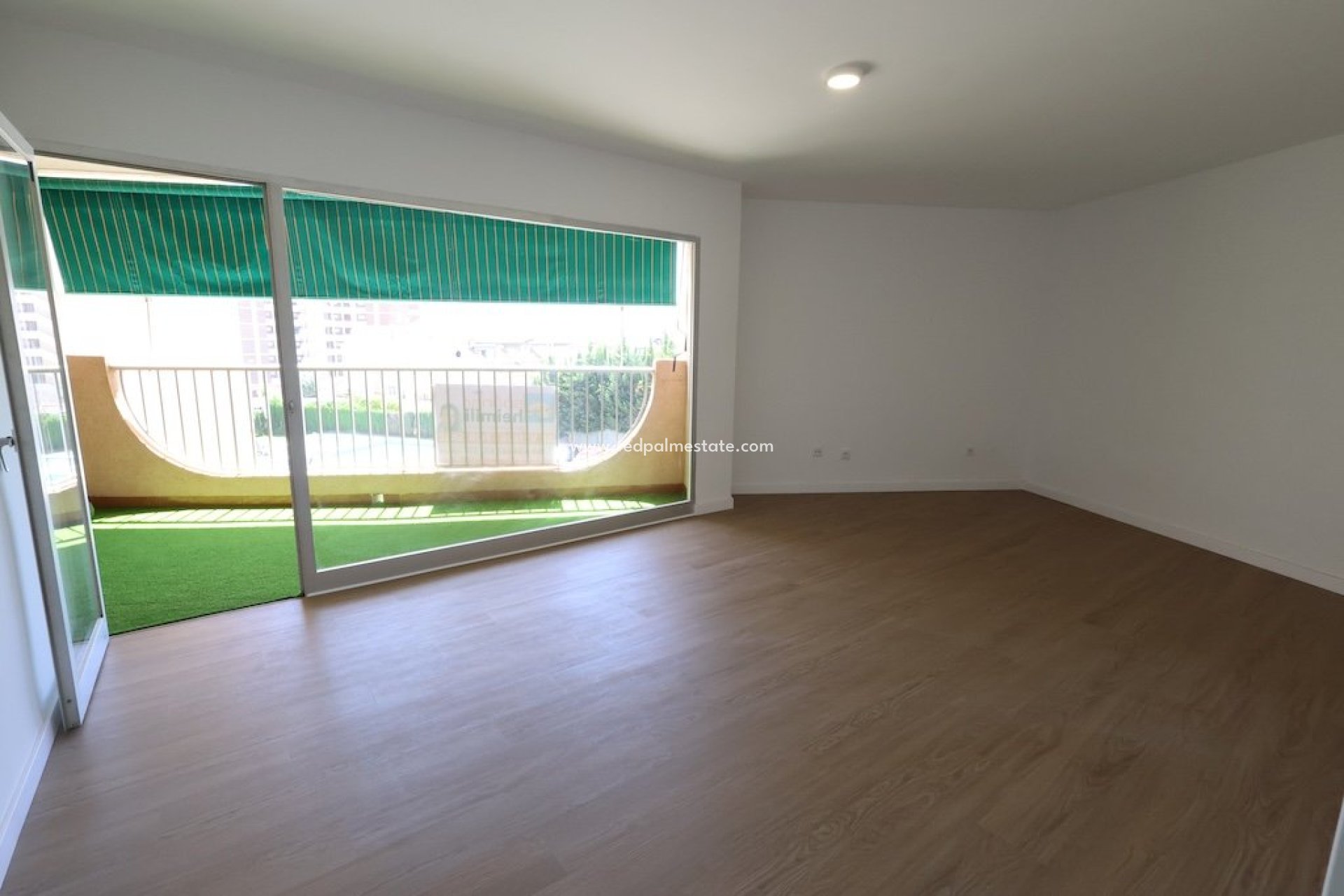 Resale - Apartment -
Orihuela Costa