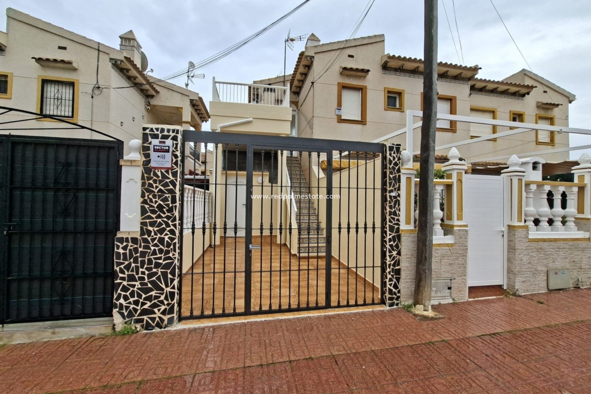 Resale - Apartment -
Orihuela Costa