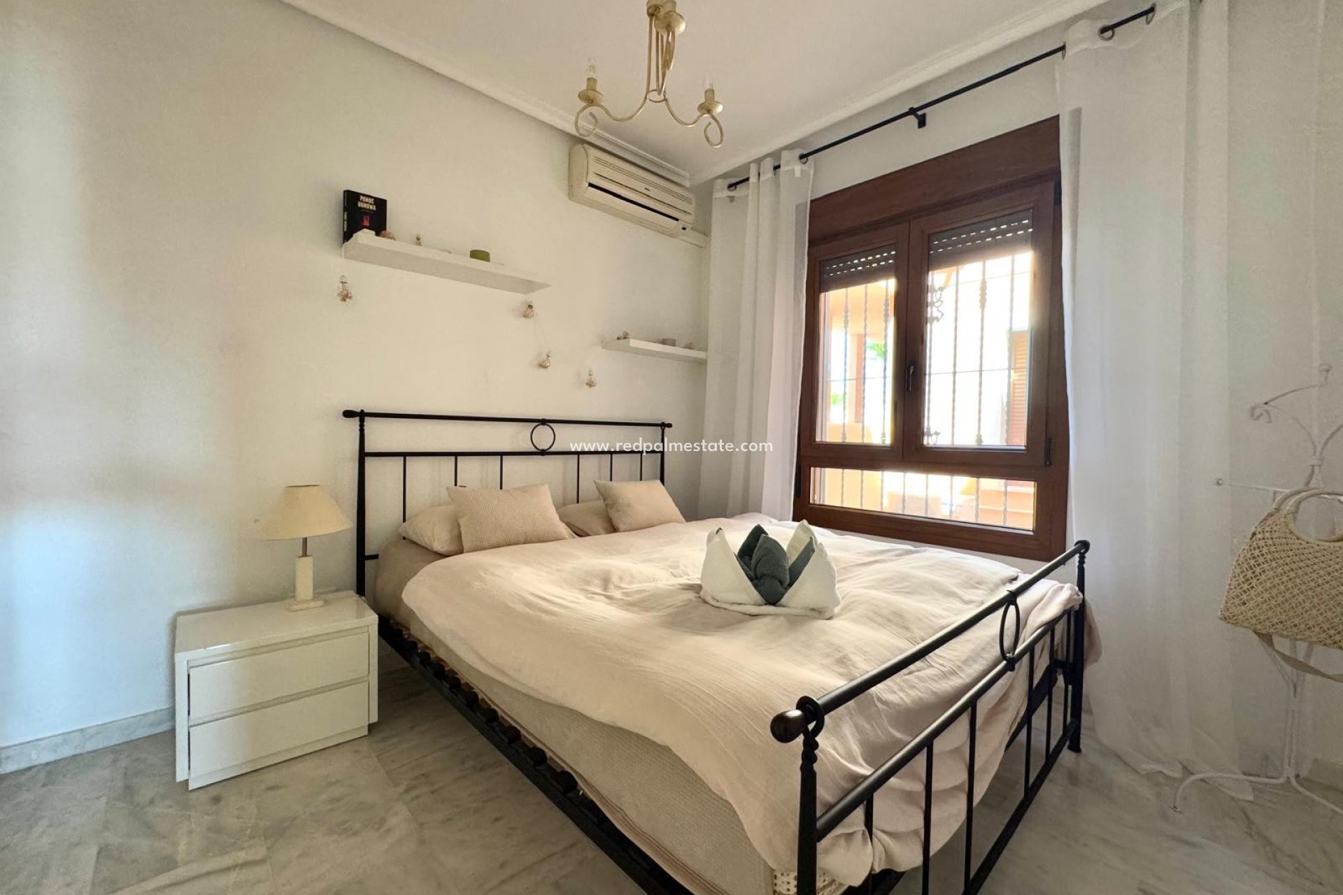 Resale - Apartment -
Orihuela Costa