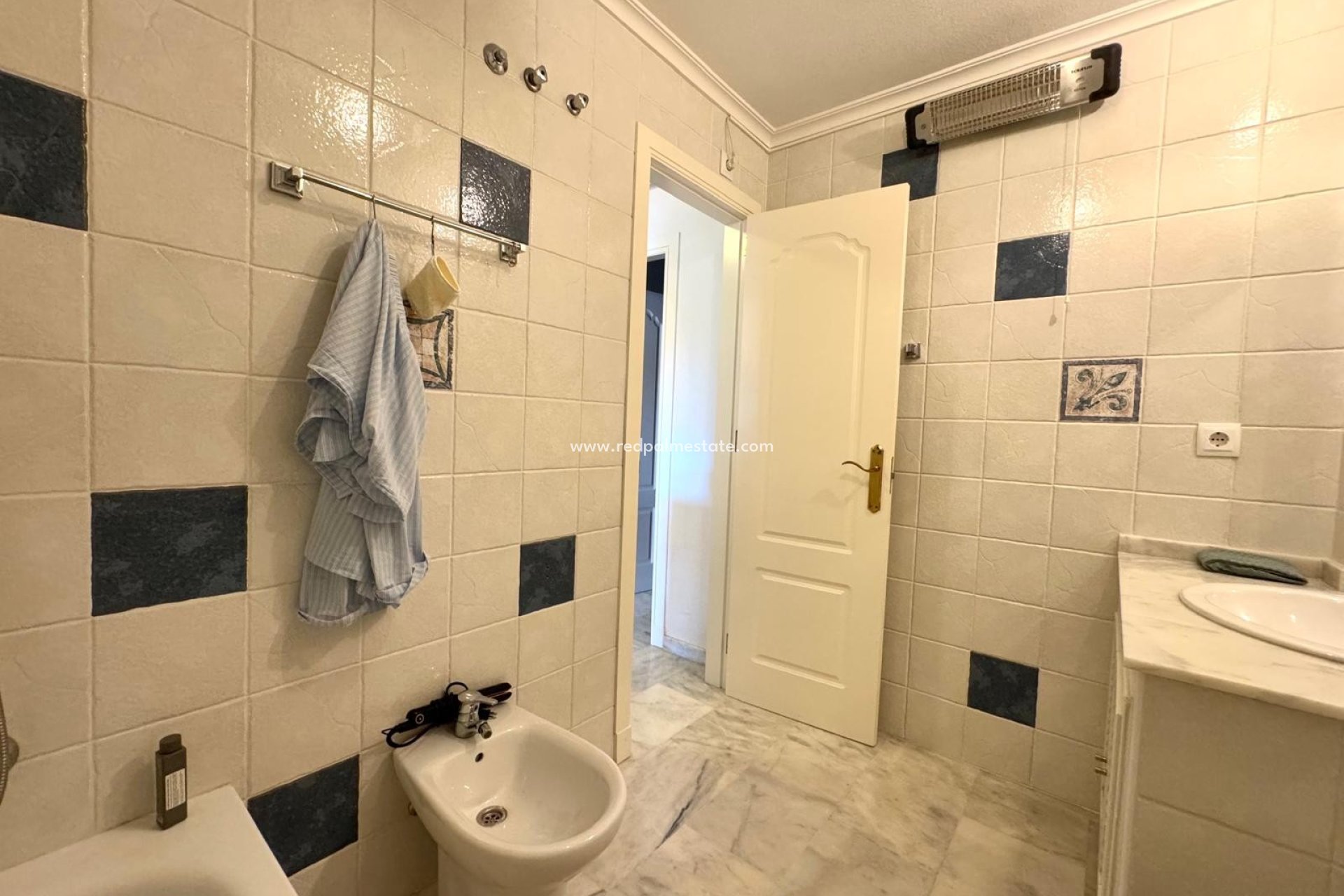 Resale - Apartment -
Orihuela Costa
