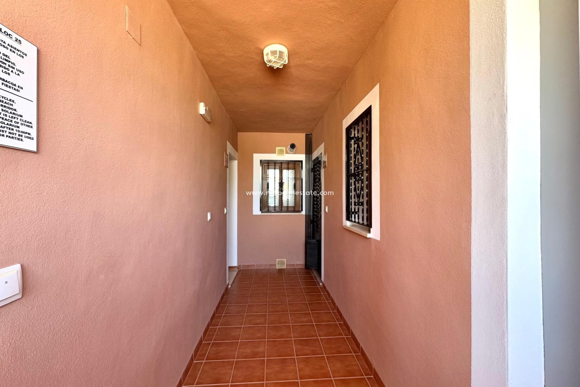 Resale - Apartment -
Orihuela Costa