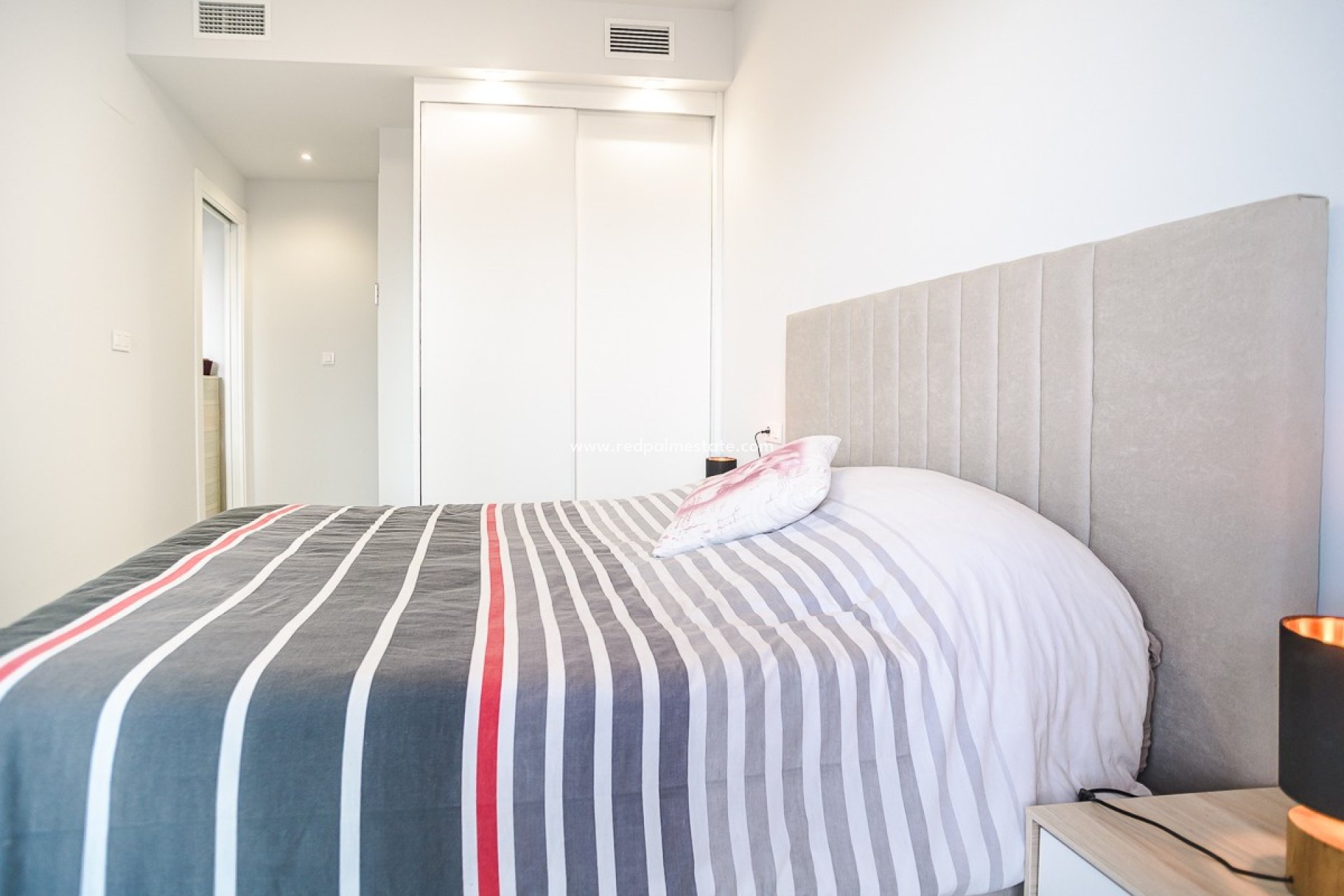 Resale - Apartment -
Orihuela Costa