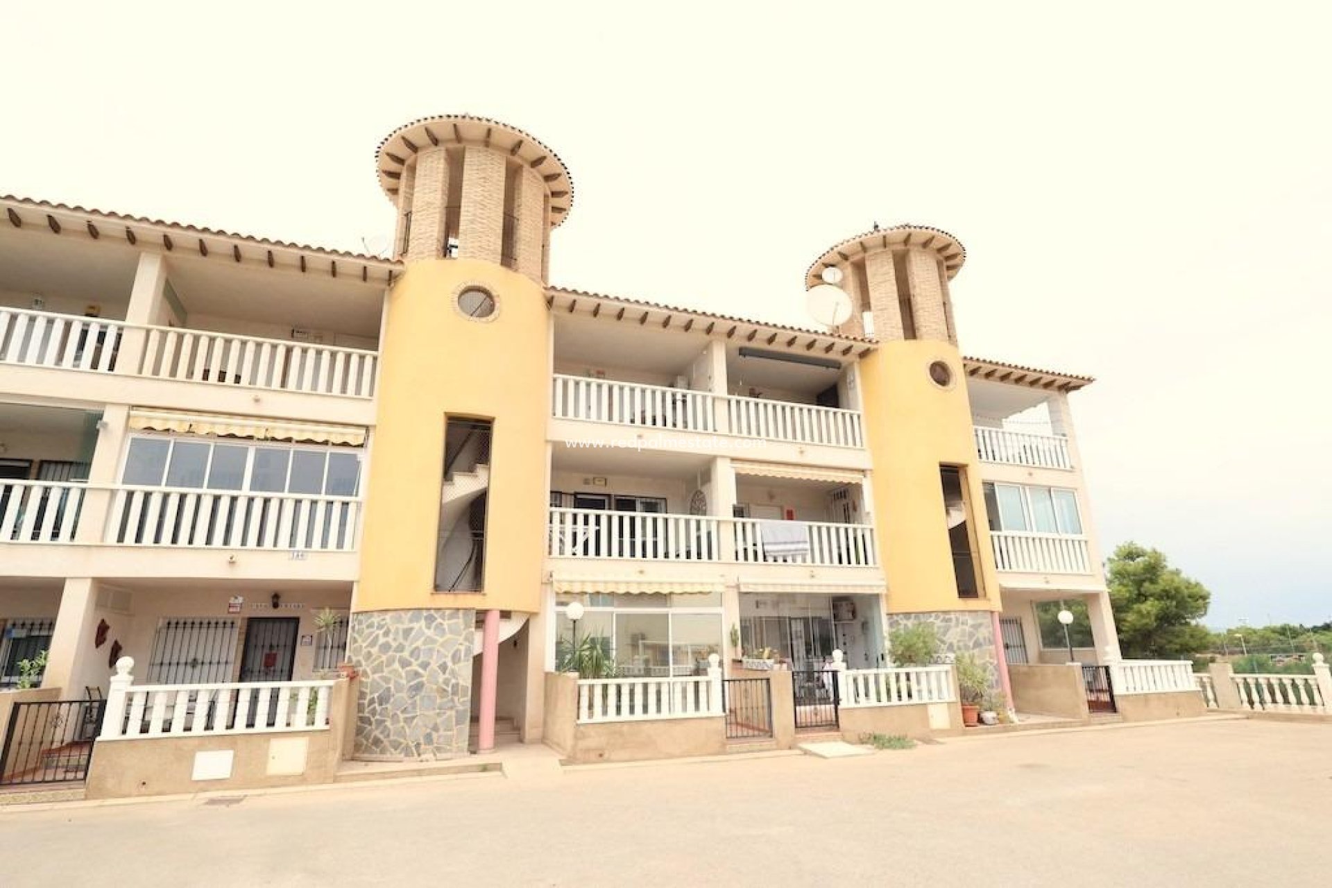 Resale - Apartment -
Orihuela Costa