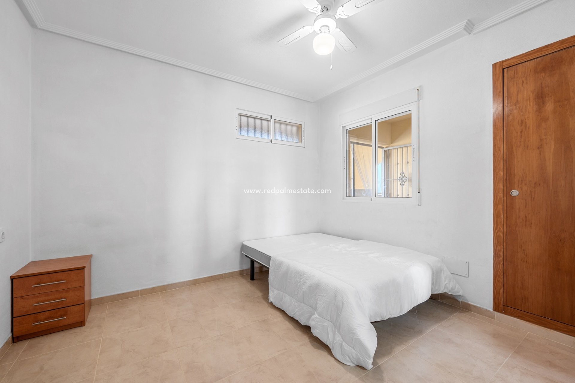 Resale - Apartment -
Orihuela Costa