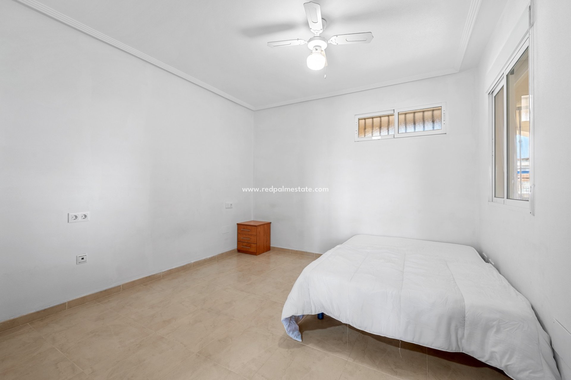 Resale - Apartment -
Orihuela Costa