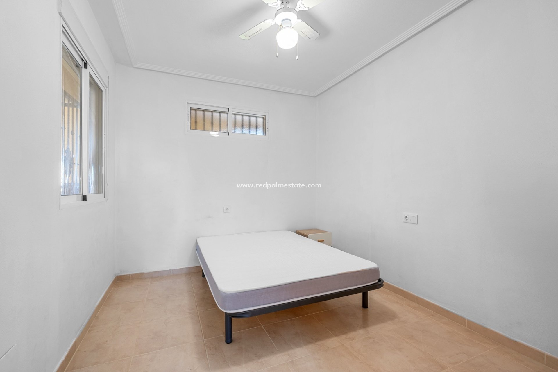 Resale - Apartment -
Orihuela Costa