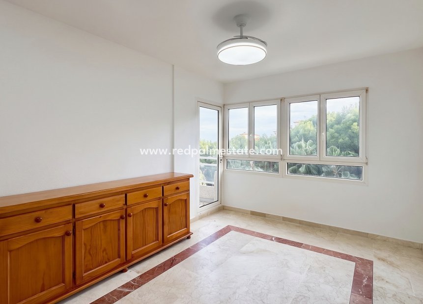 Resale - Apartment -
Orihuela Costa
