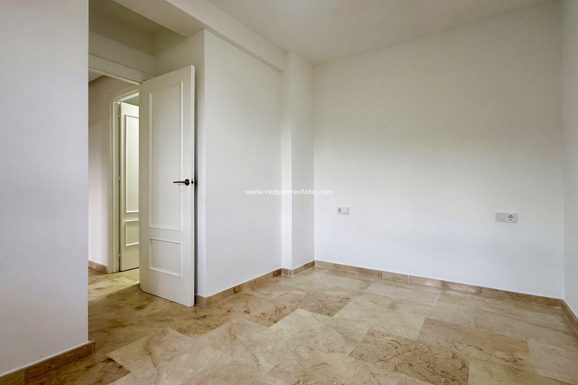 Resale - Apartment -
Orihuela Costa