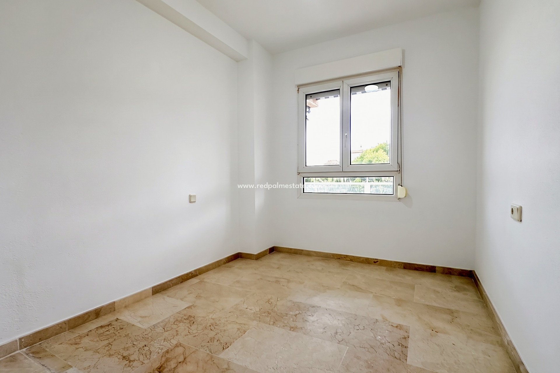 Resale - Apartment -
Orihuela Costa