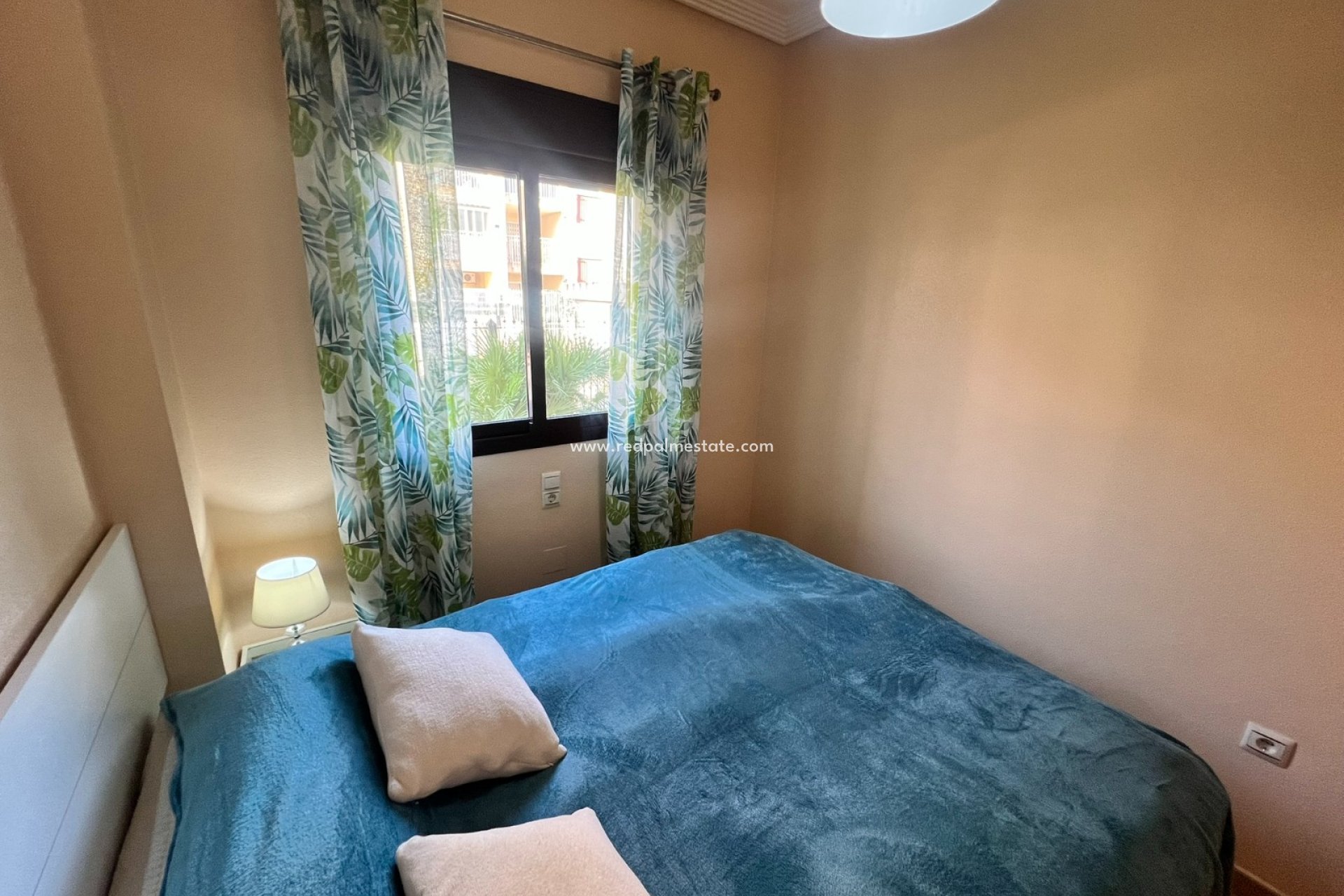 Resale - Apartment -
Orihuela Costa