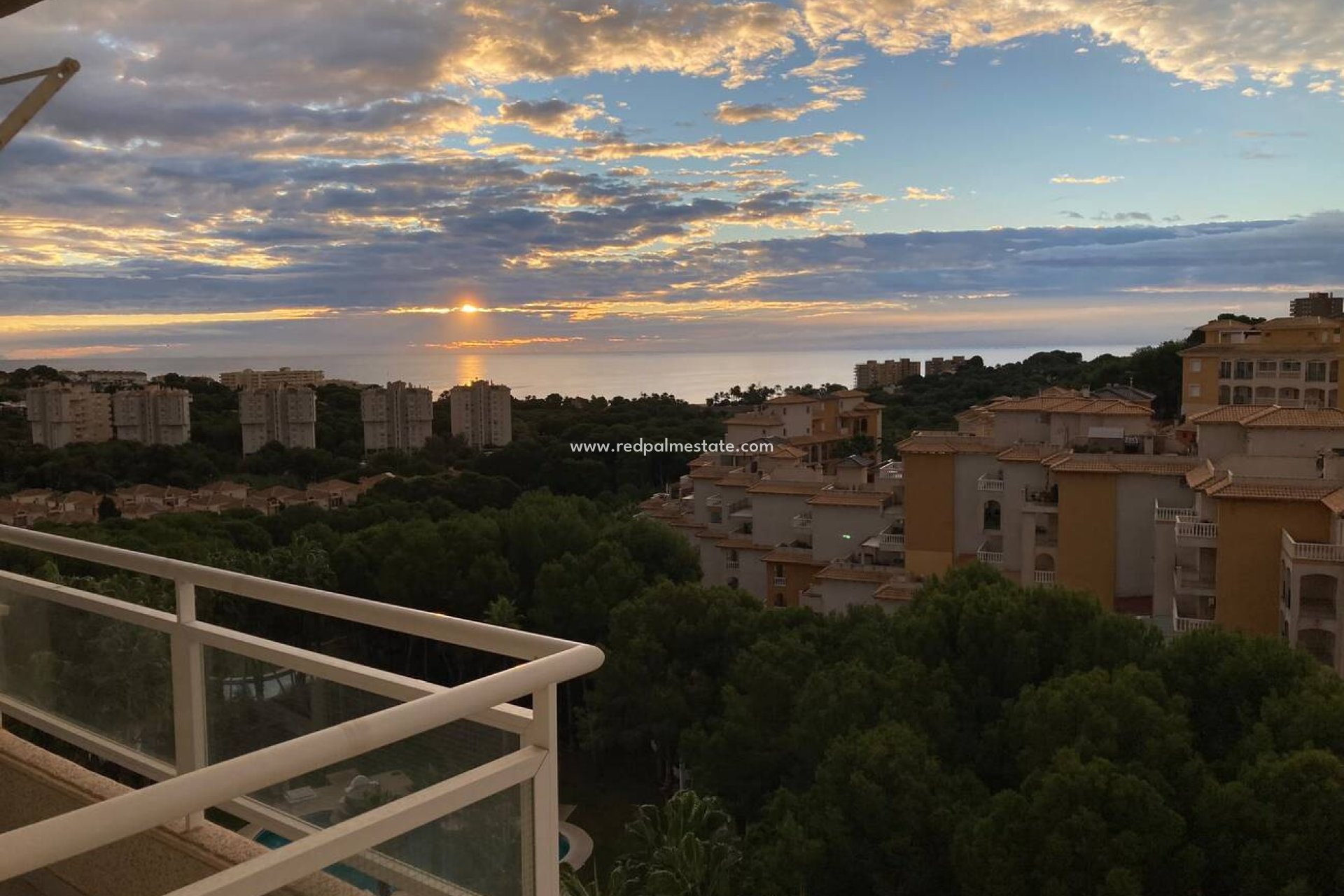 Resale - Apartment -
Orihuela Costa
