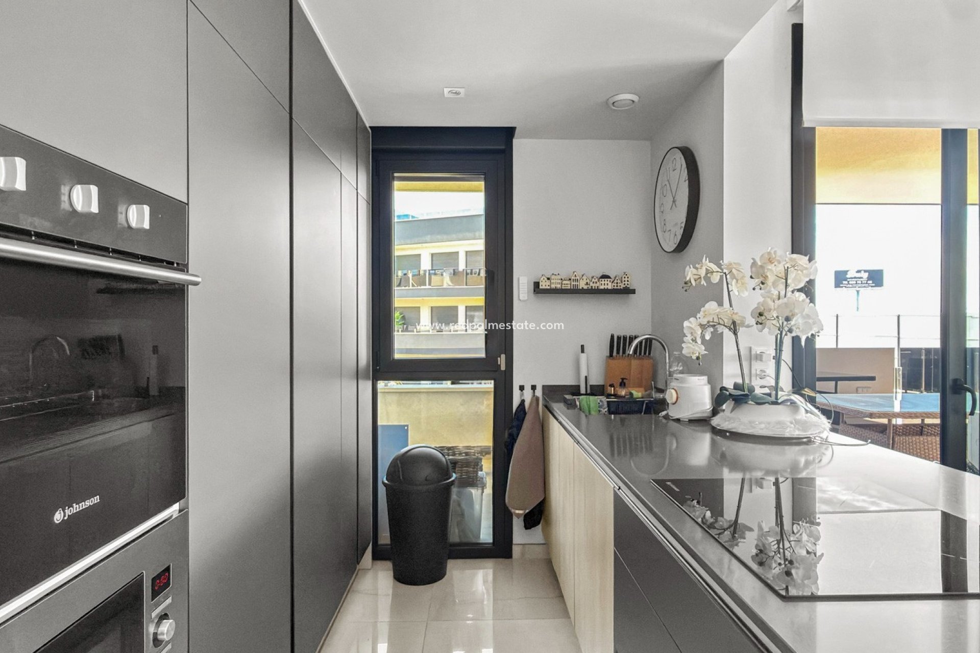 Resale - Apartment -
Orihuela Costa