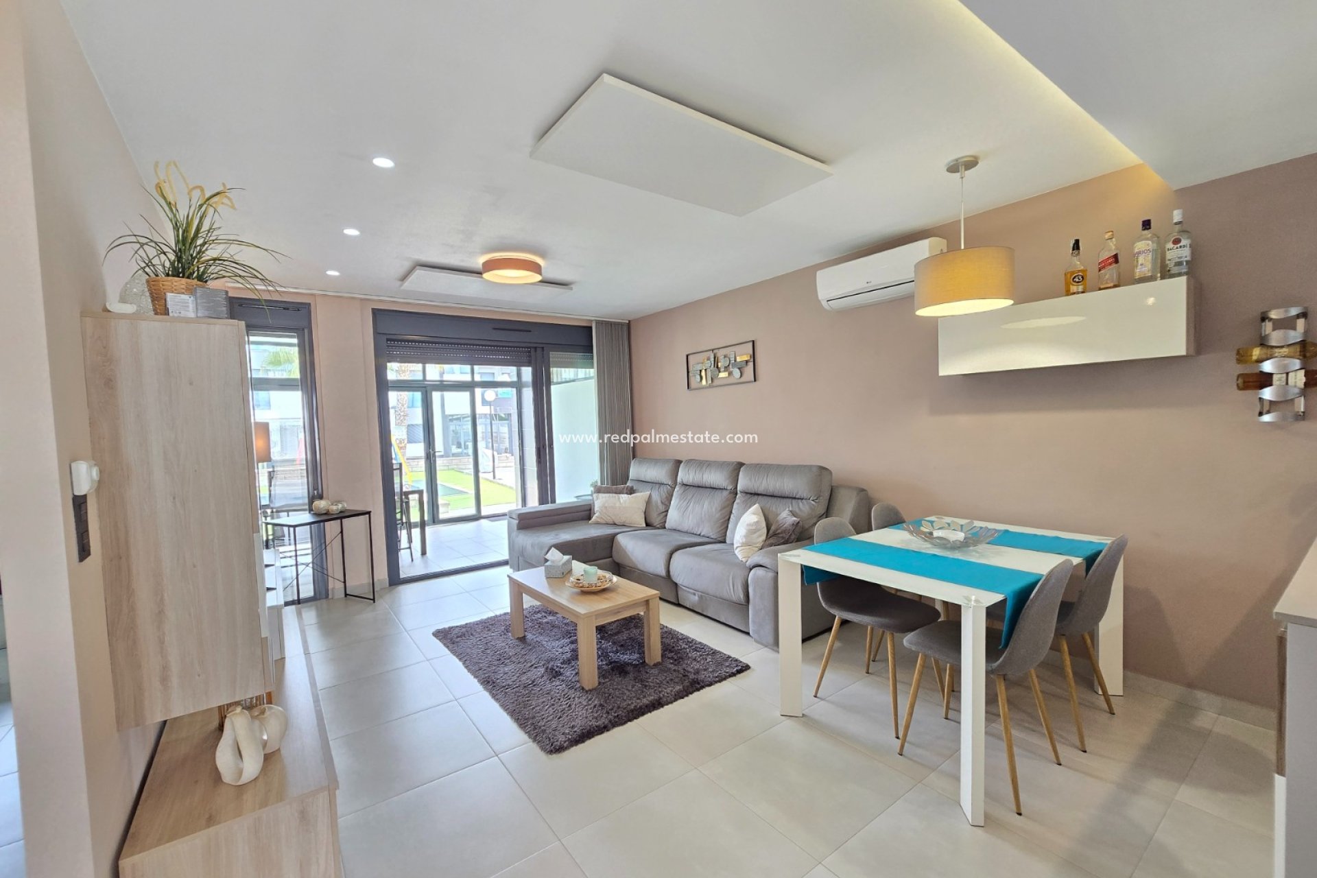 Resale - Apartment -
Orihuela Costa