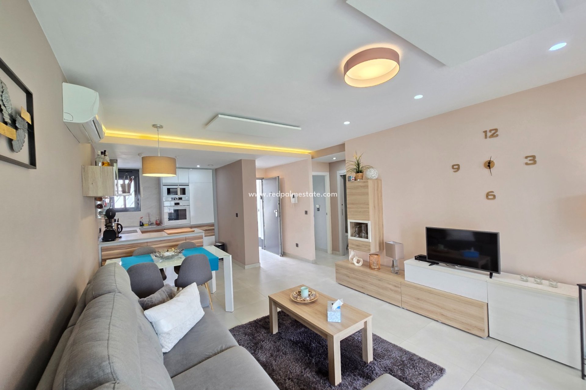 Resale - Apartment -
Orihuela Costa