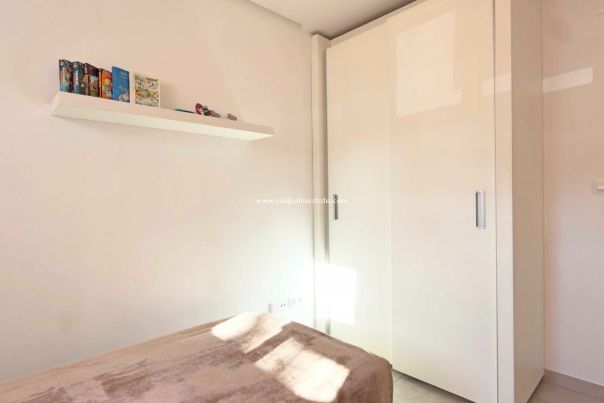 Resale - Apartment -
Orihuela Costa