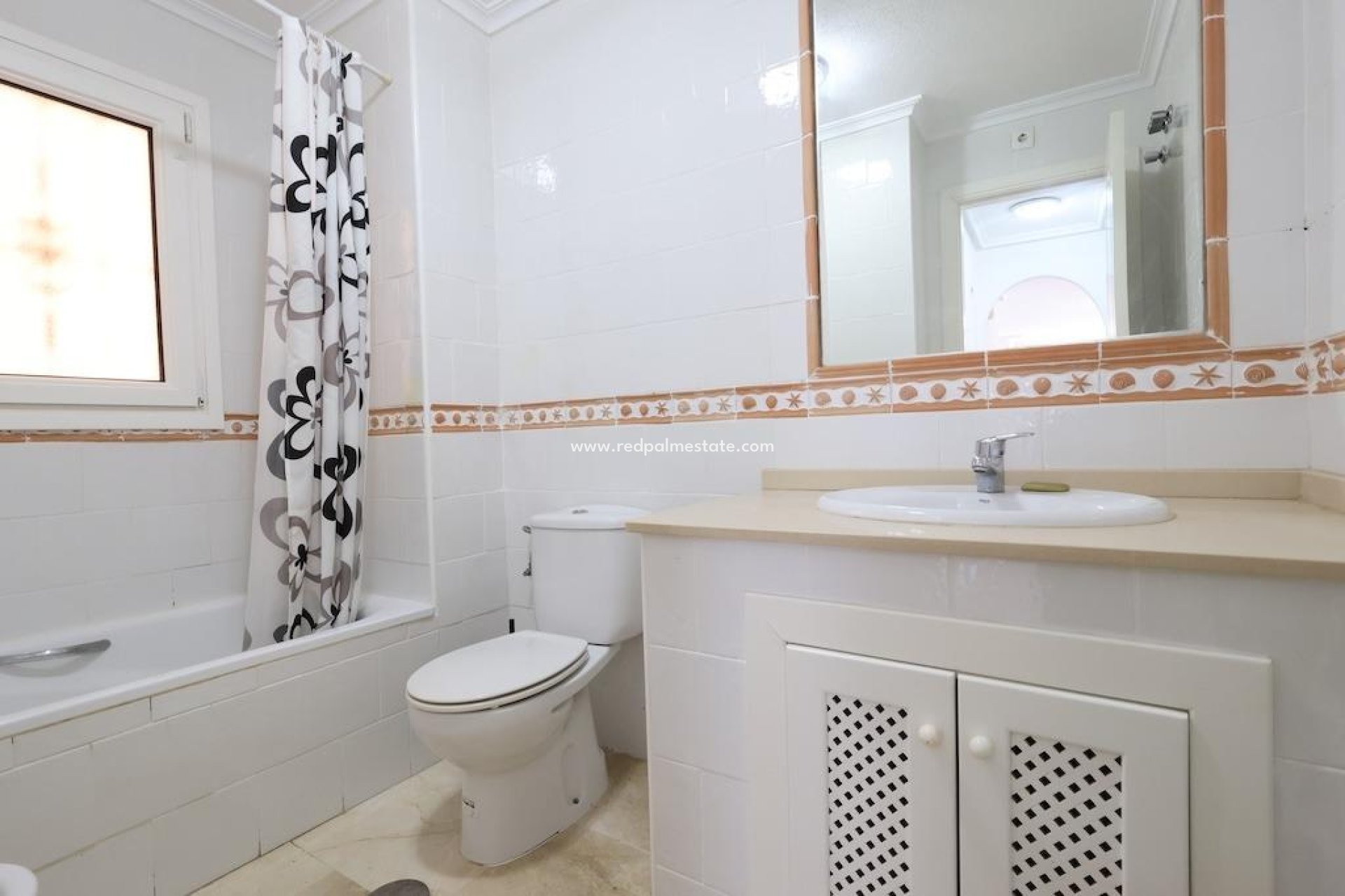 Resale - Apartment -
Orihuela Costa