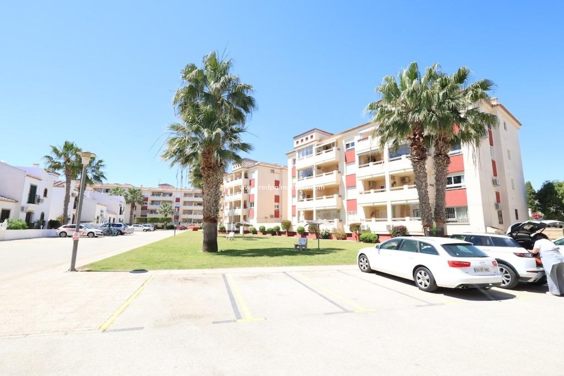 Resale - Apartment -
Orihuela Costa