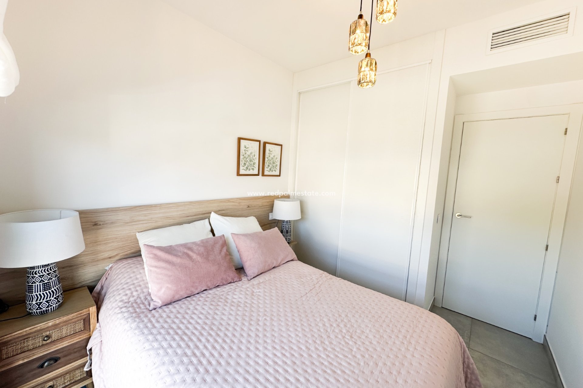 Resale - Apartment -
Orihuela Costa