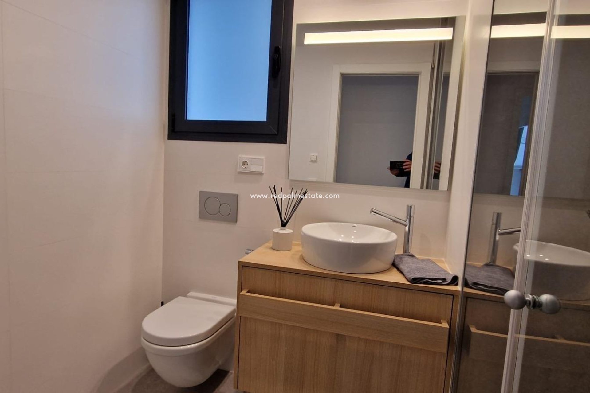 Resale - Apartment -
Orihuela - Las Colinas Golf