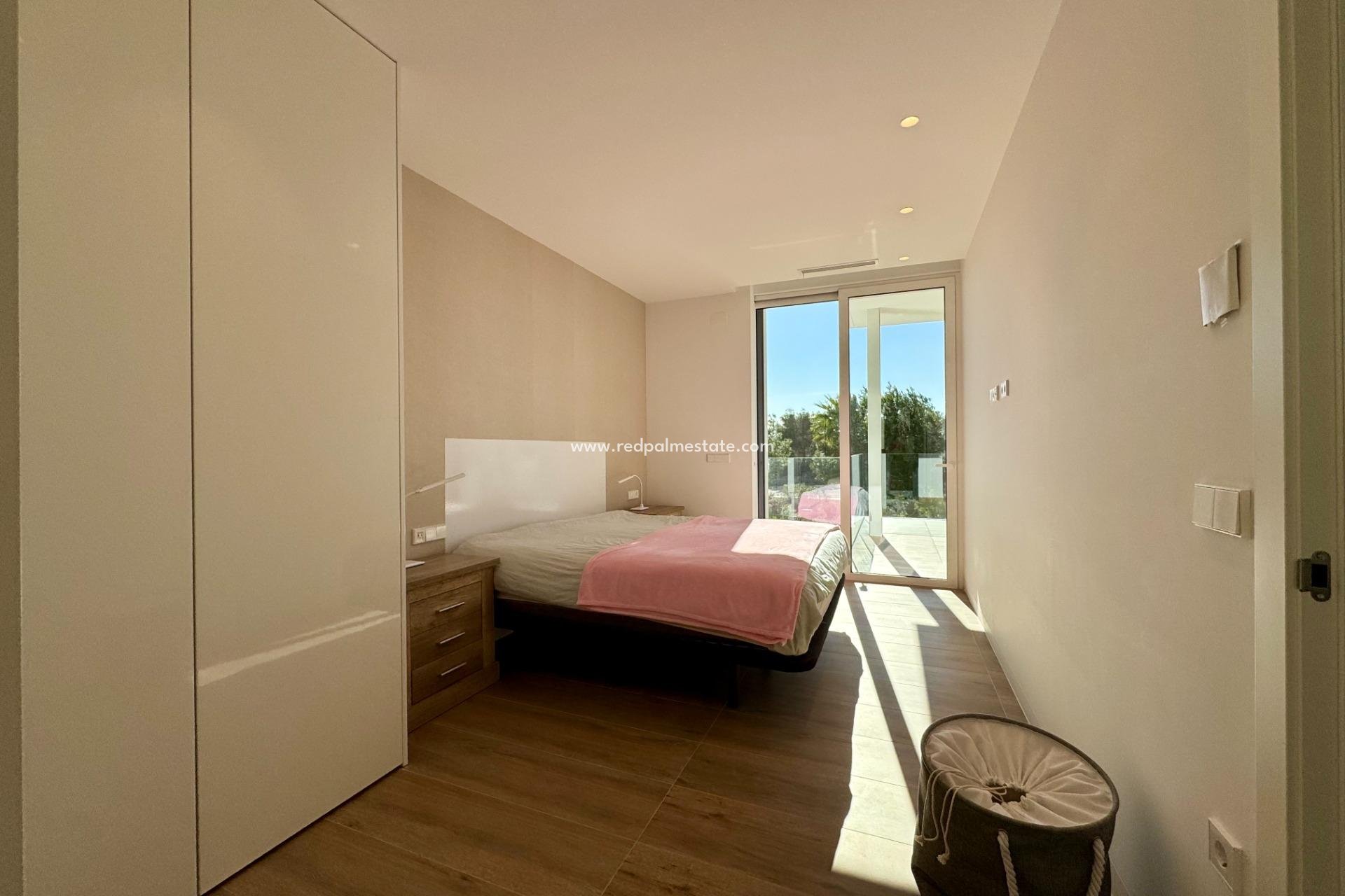 Resale - Apartment -
Orihuela - Las Colinas Golf