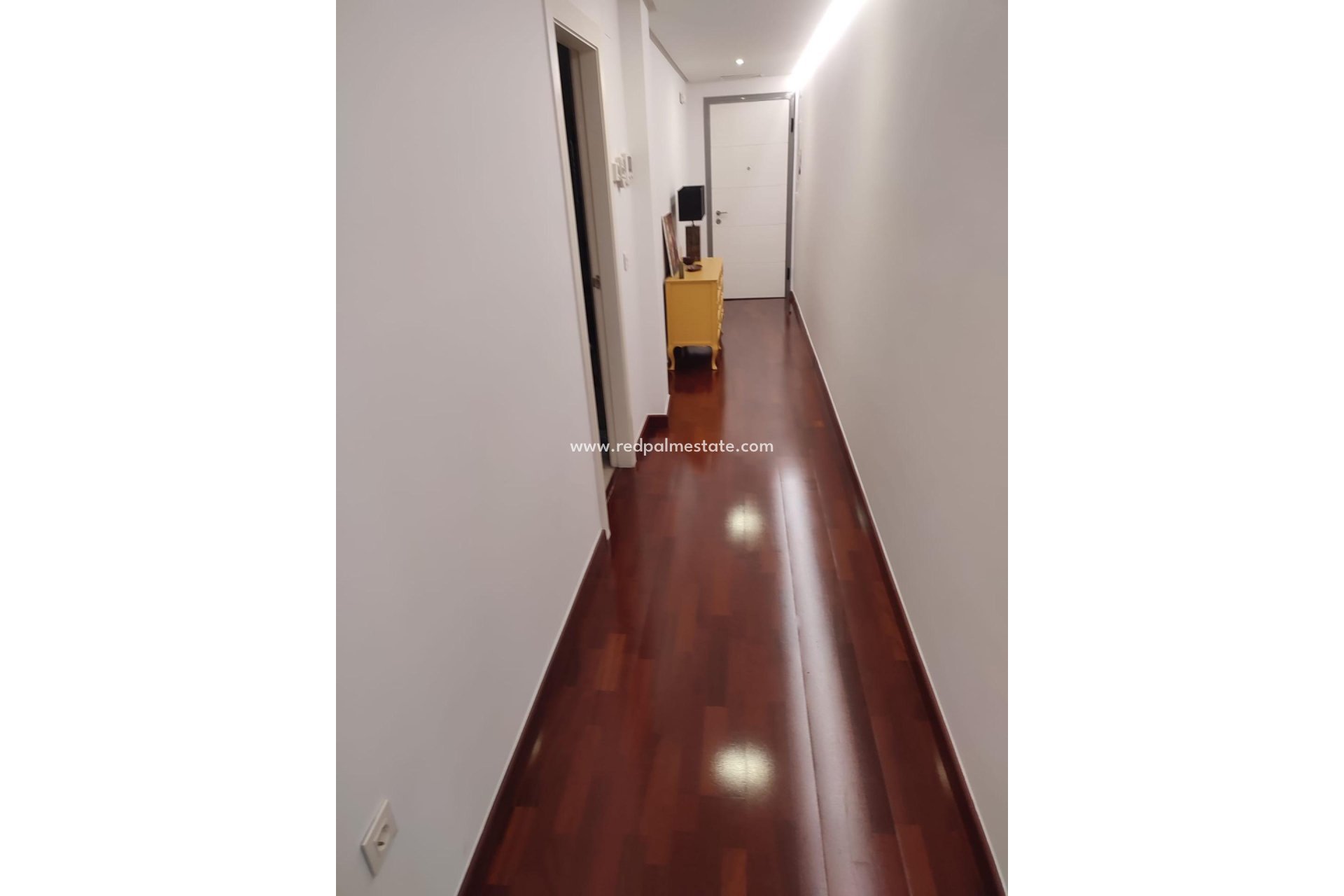 Resale - Apartment -
Orihuela - Zona Centro
