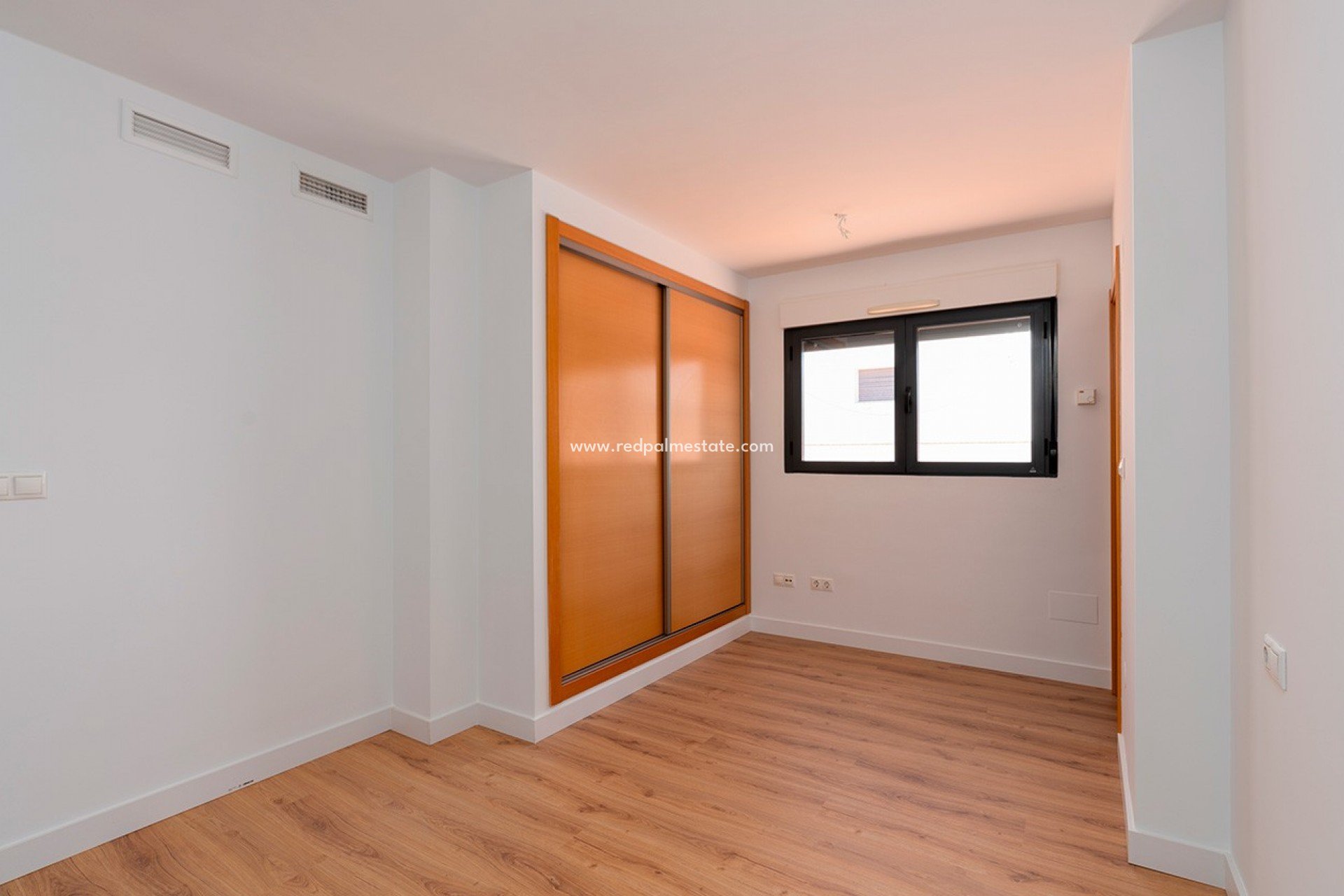 Resale - Apartment Penthouse -
Alicante - Center