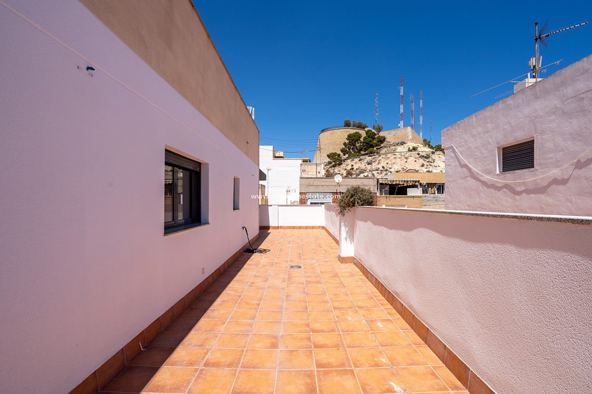 Resale - Apartment Penthouse -
Alicante - Center