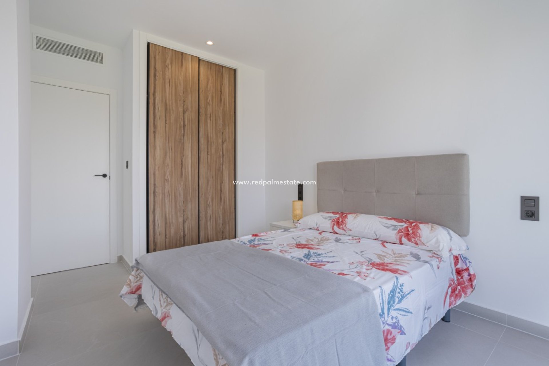 Resale - Apartment Penthouse -
Guardamar del Segura - El Raso