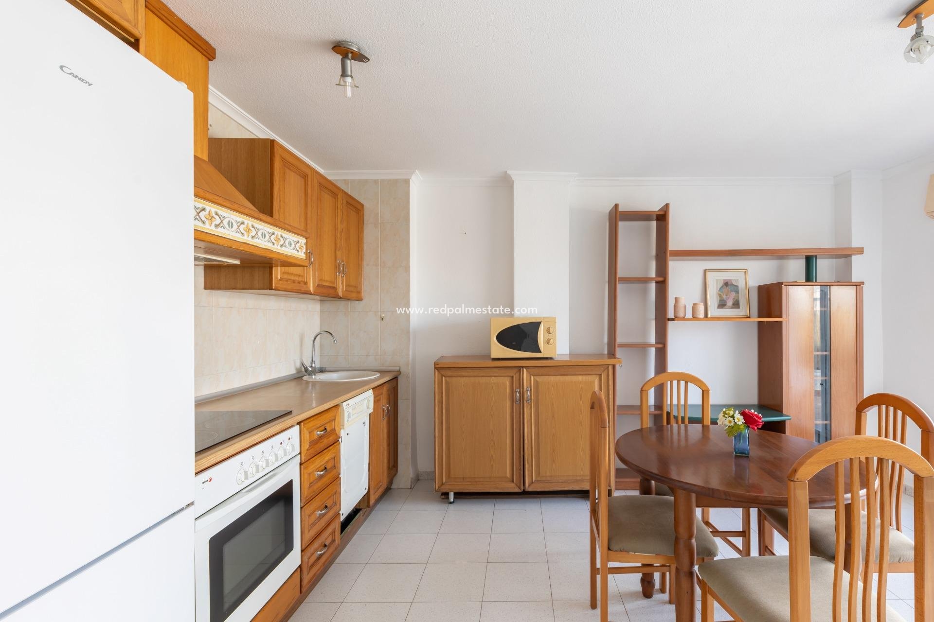 Resale - Apartment Penthouse -
Torrevieja - Center