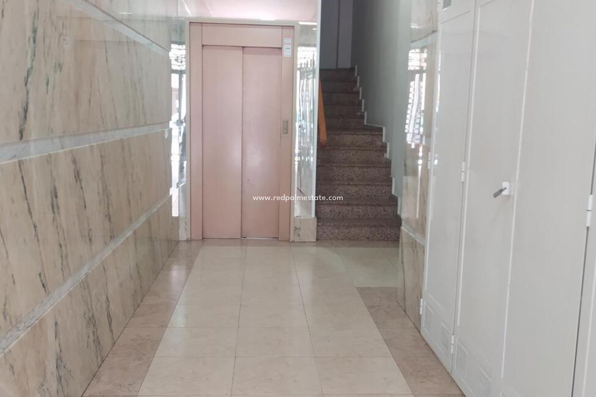 Resale - Apartment Penthouse -
Torrevieja - Center