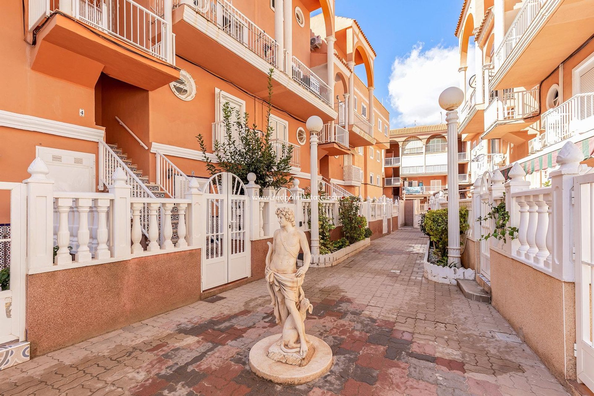 Resale - Apartment Penthouse -
Torrevieja - La Mata