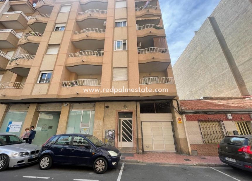 Resale - Apartment Penthouse -
Torrevieja