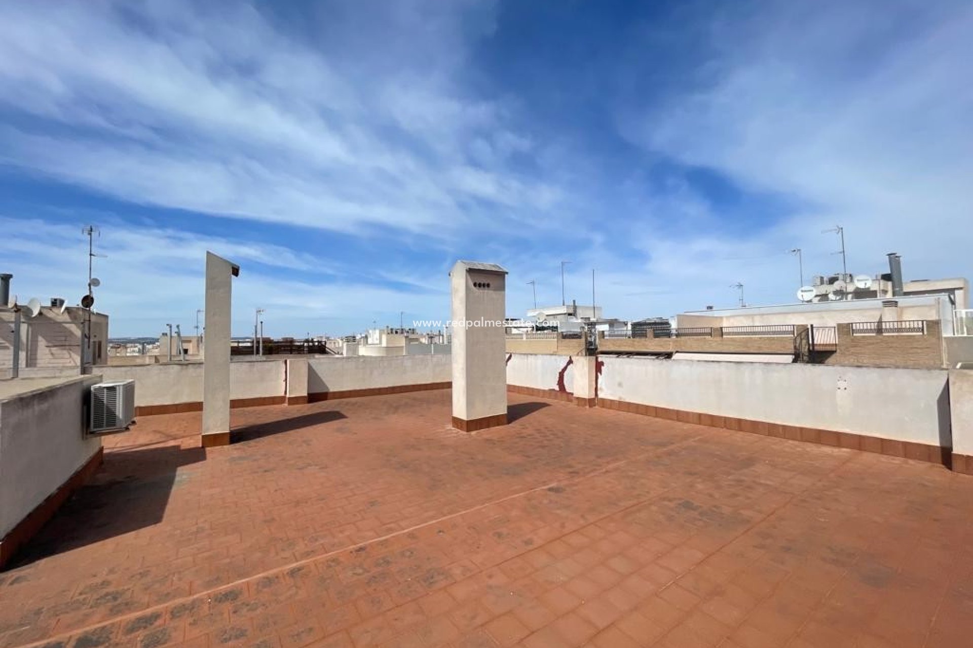 Resale - Apartment Penthouse -
Torrevieja